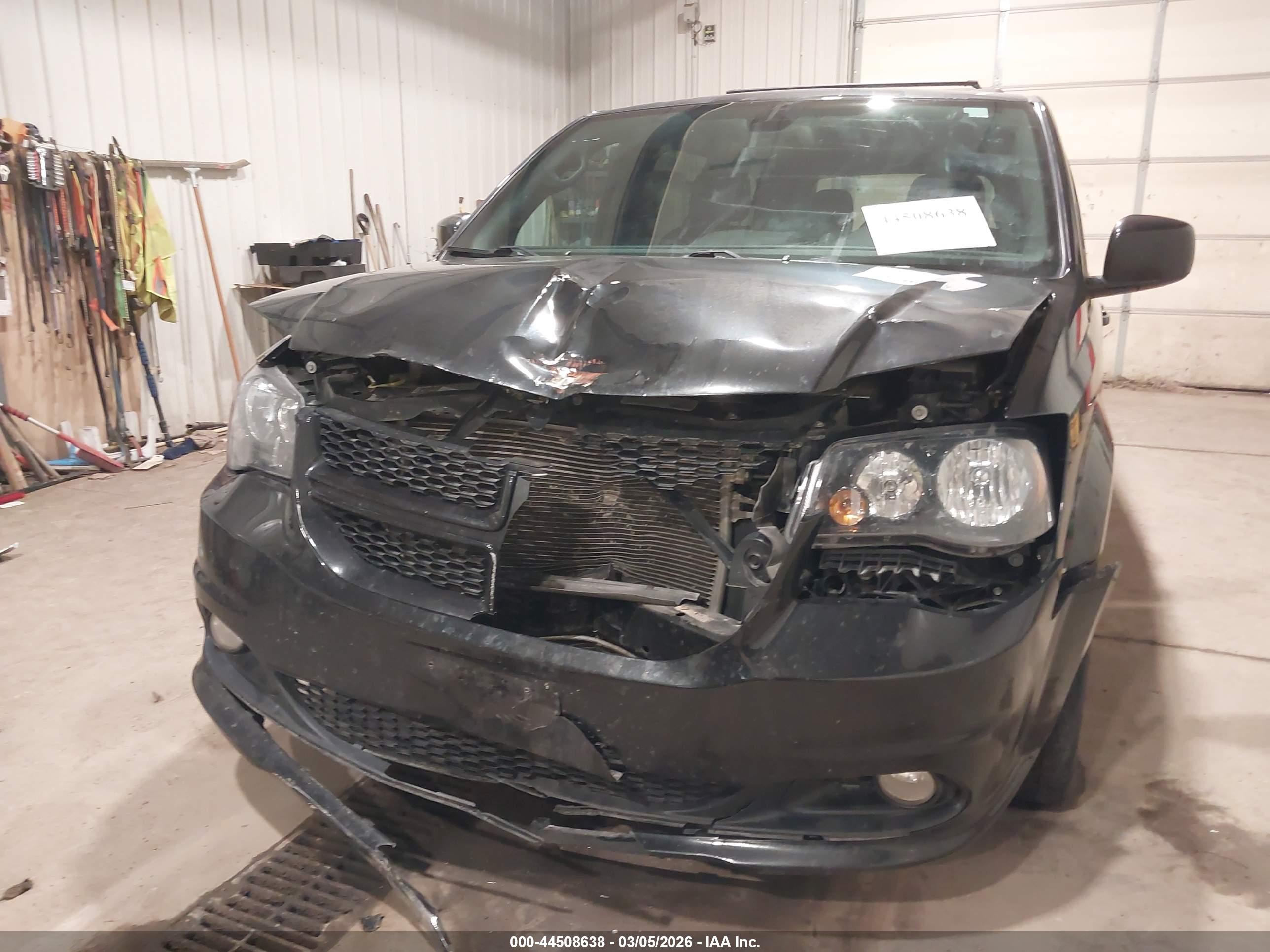 DODGE GRAND image 6