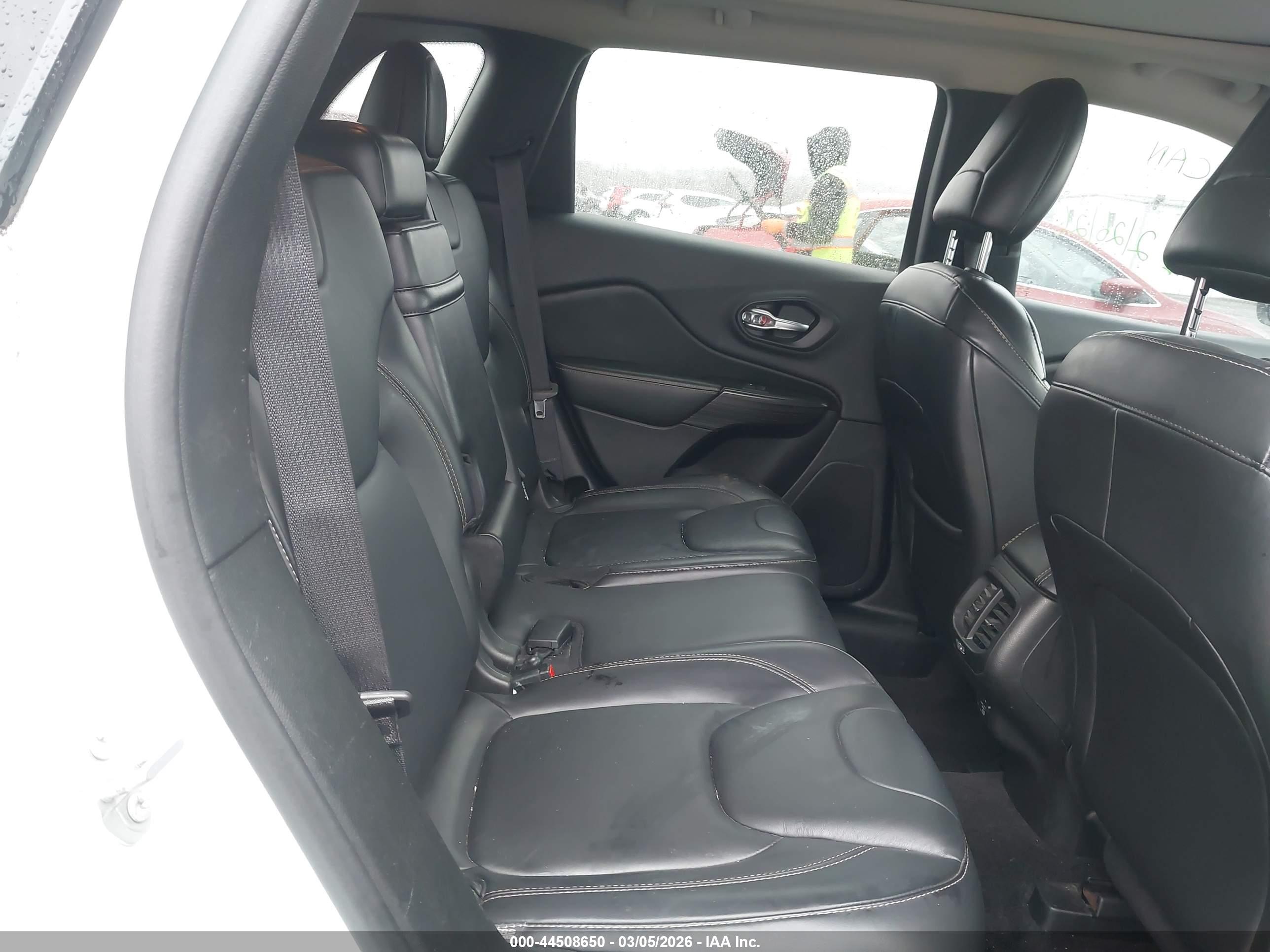 JEEP CHEROKEE image 8
