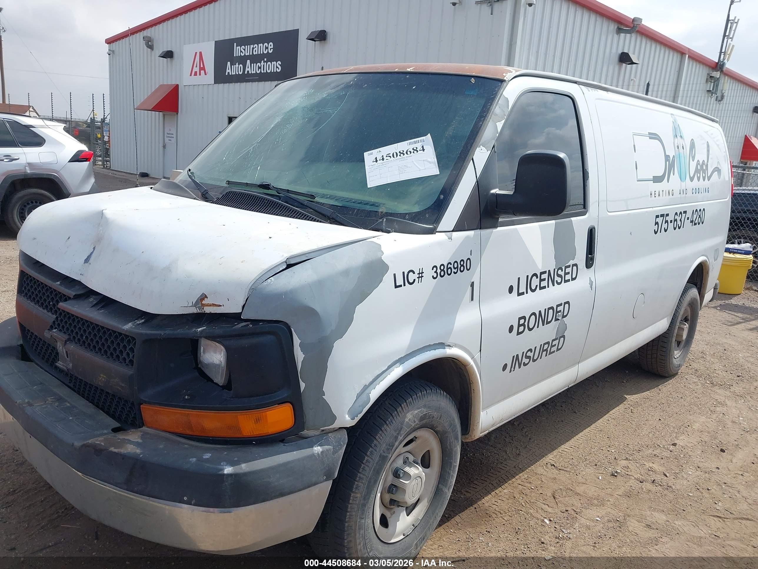 CHEVROLET EXPRESS image 2