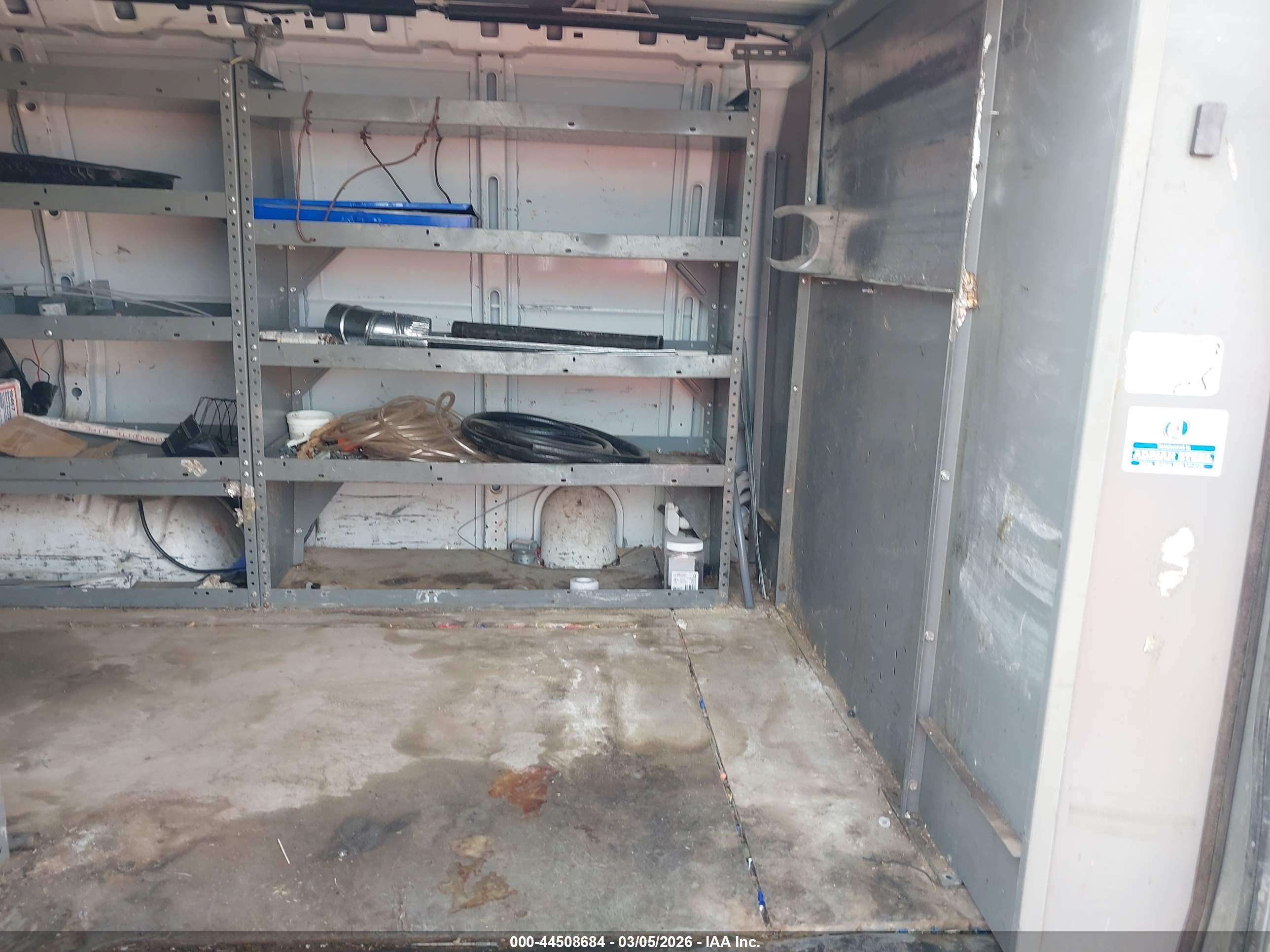 CHEVROLET EXPRESS image 8