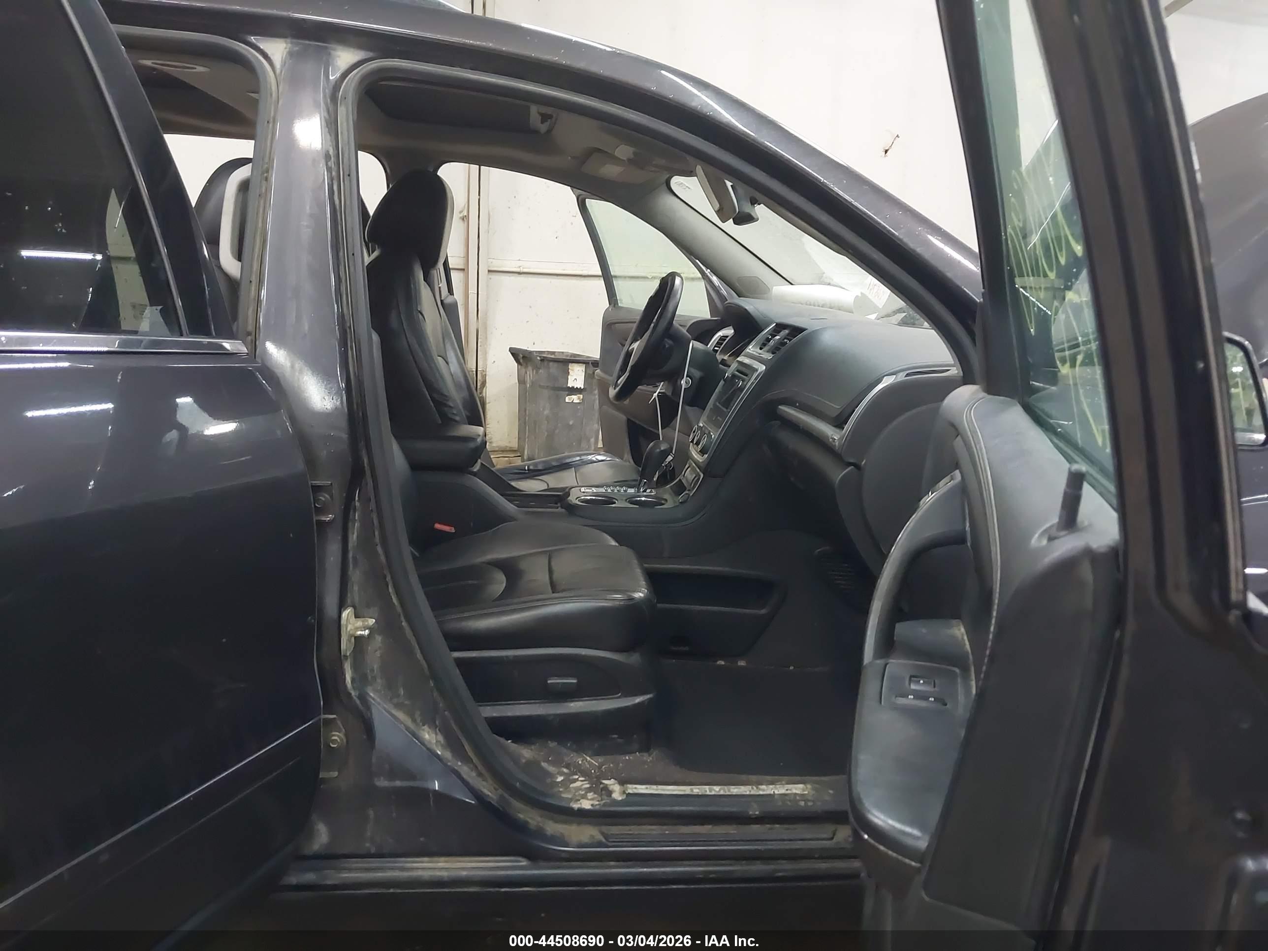 GMC ACADIA image 5