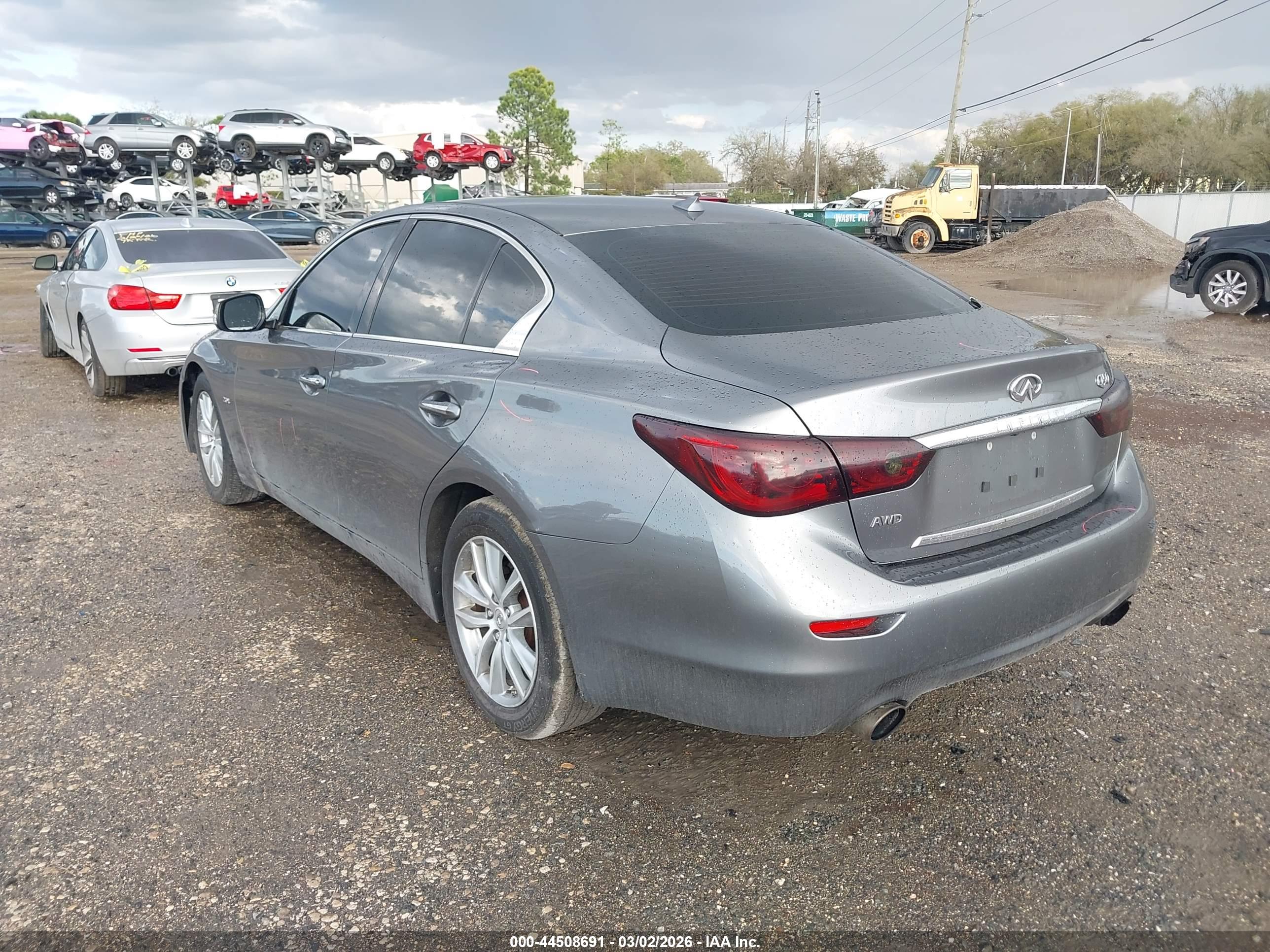 INFINITI Q50 image 3