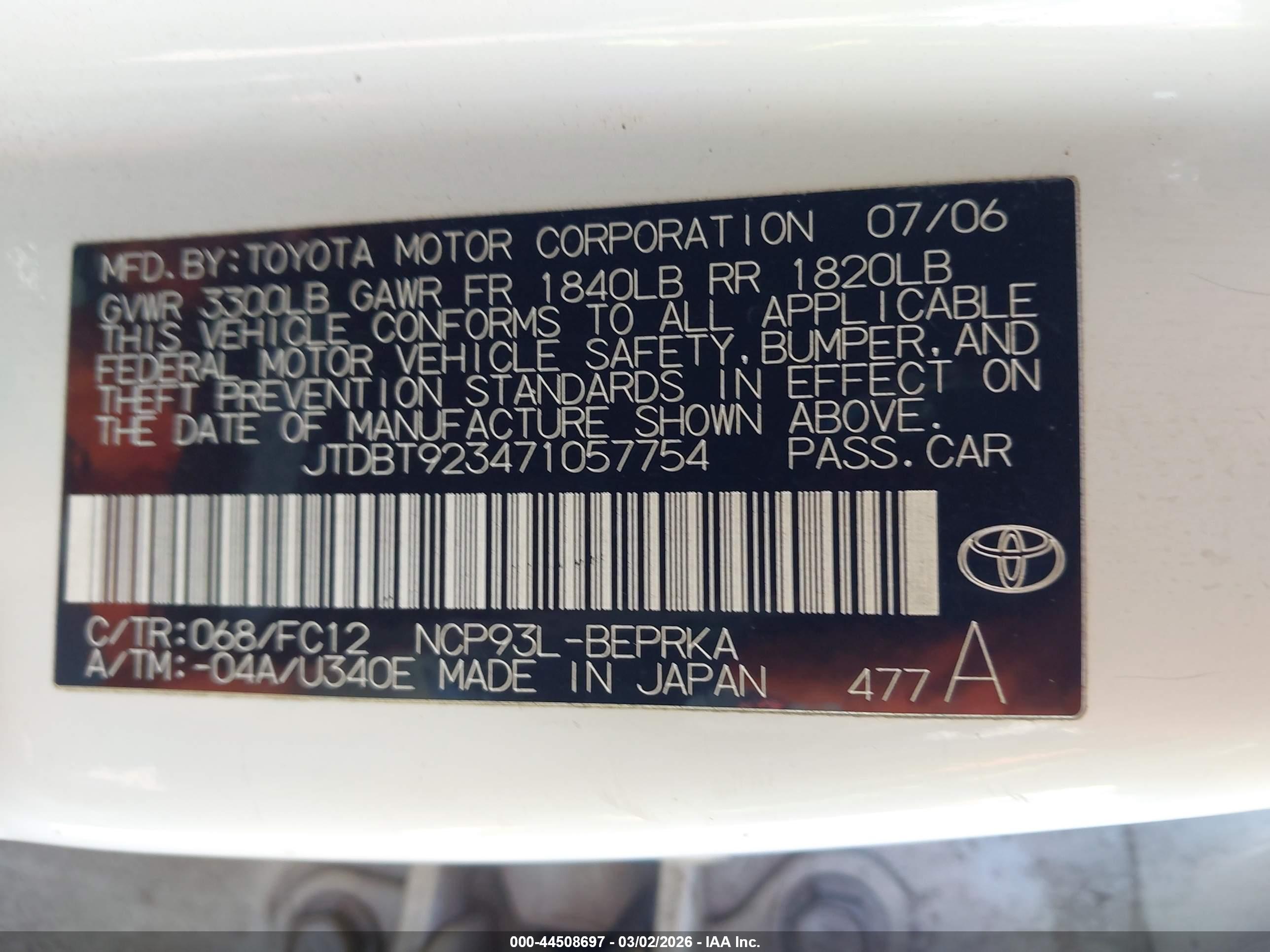 TOYOTA YARIS image 9