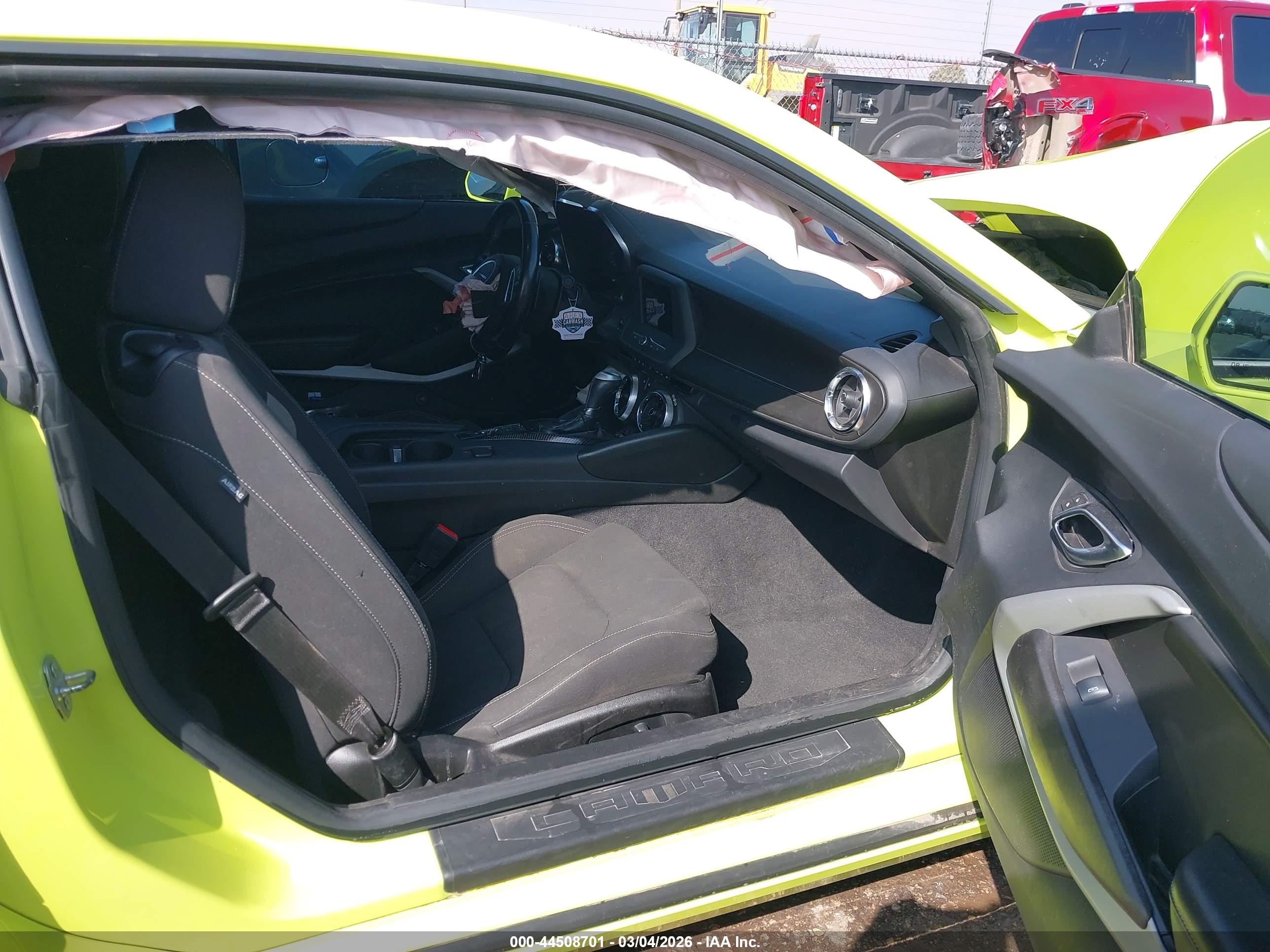CHEVROLET CAMARO image 5