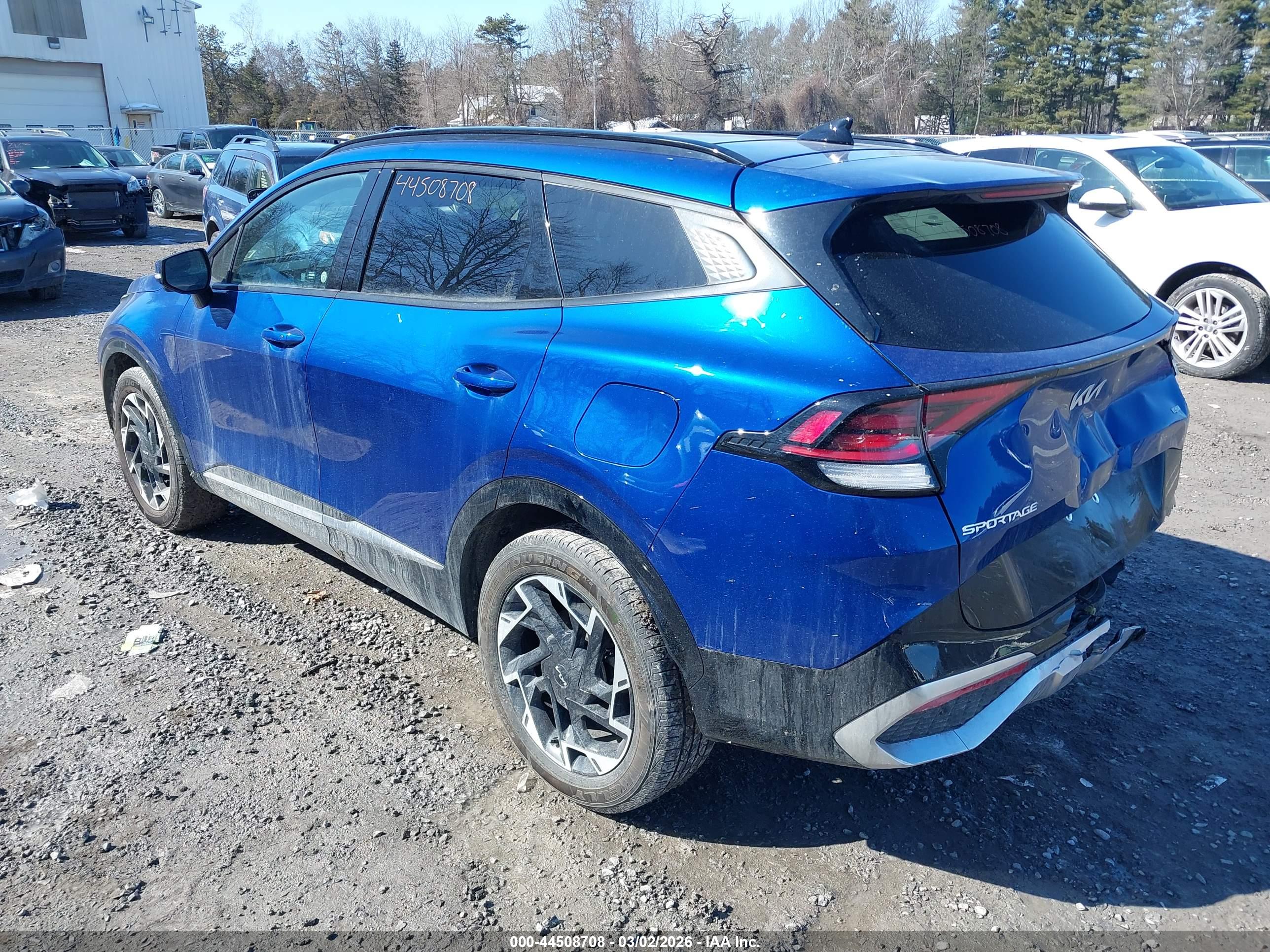KIA SPORTAGE image 3