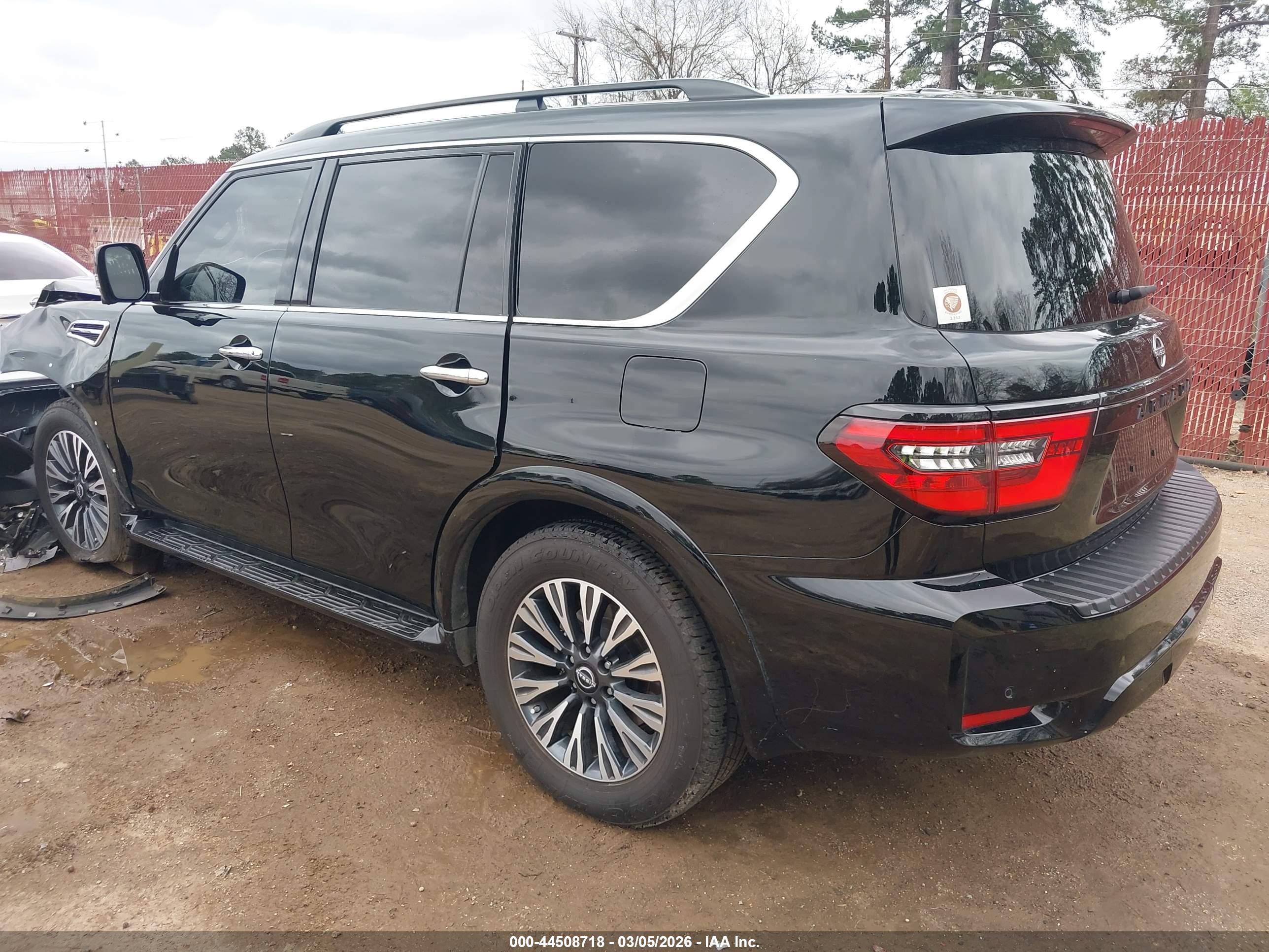 NISSAN ARMADA image 3