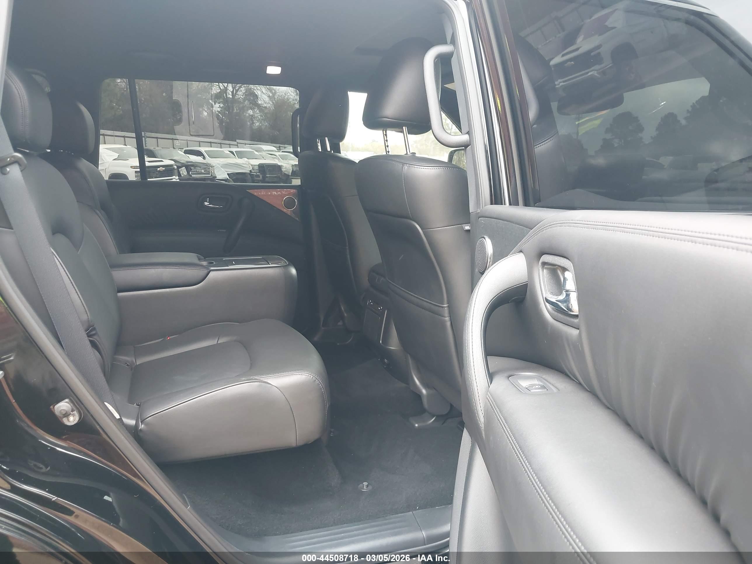 NISSAN ARMADA image 8