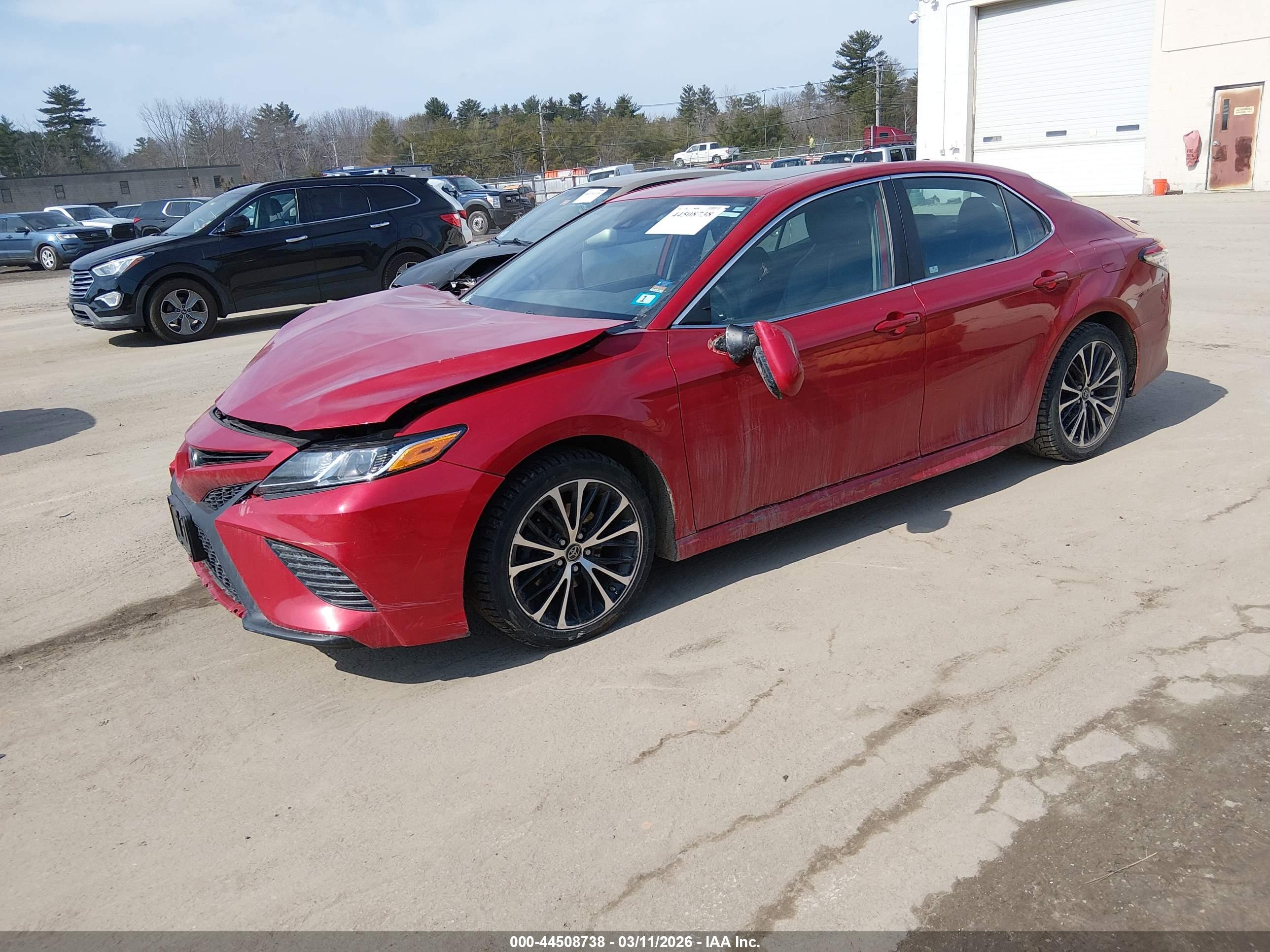 TOYOTA CAMRY image 2