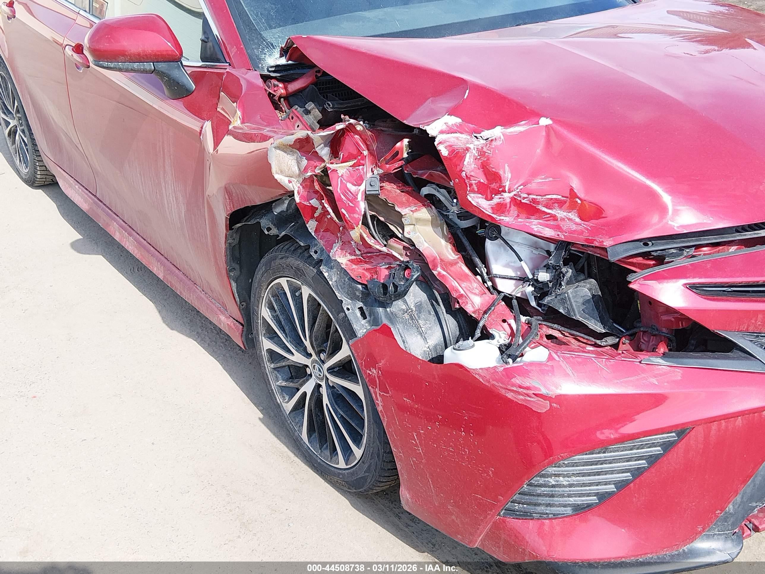 TOYOTA CAMRY image 6