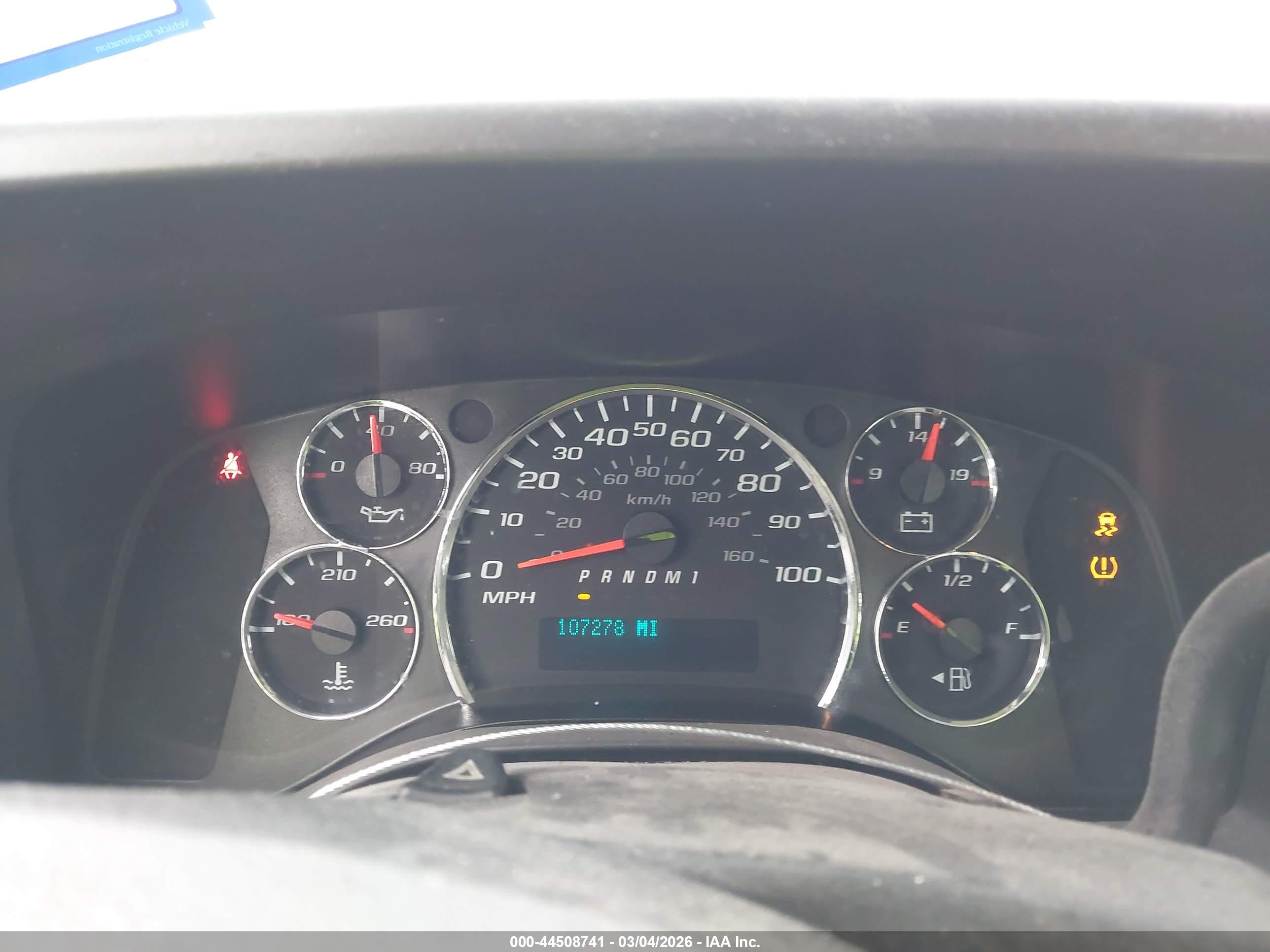 CHEVROLET EXPRESS image 7