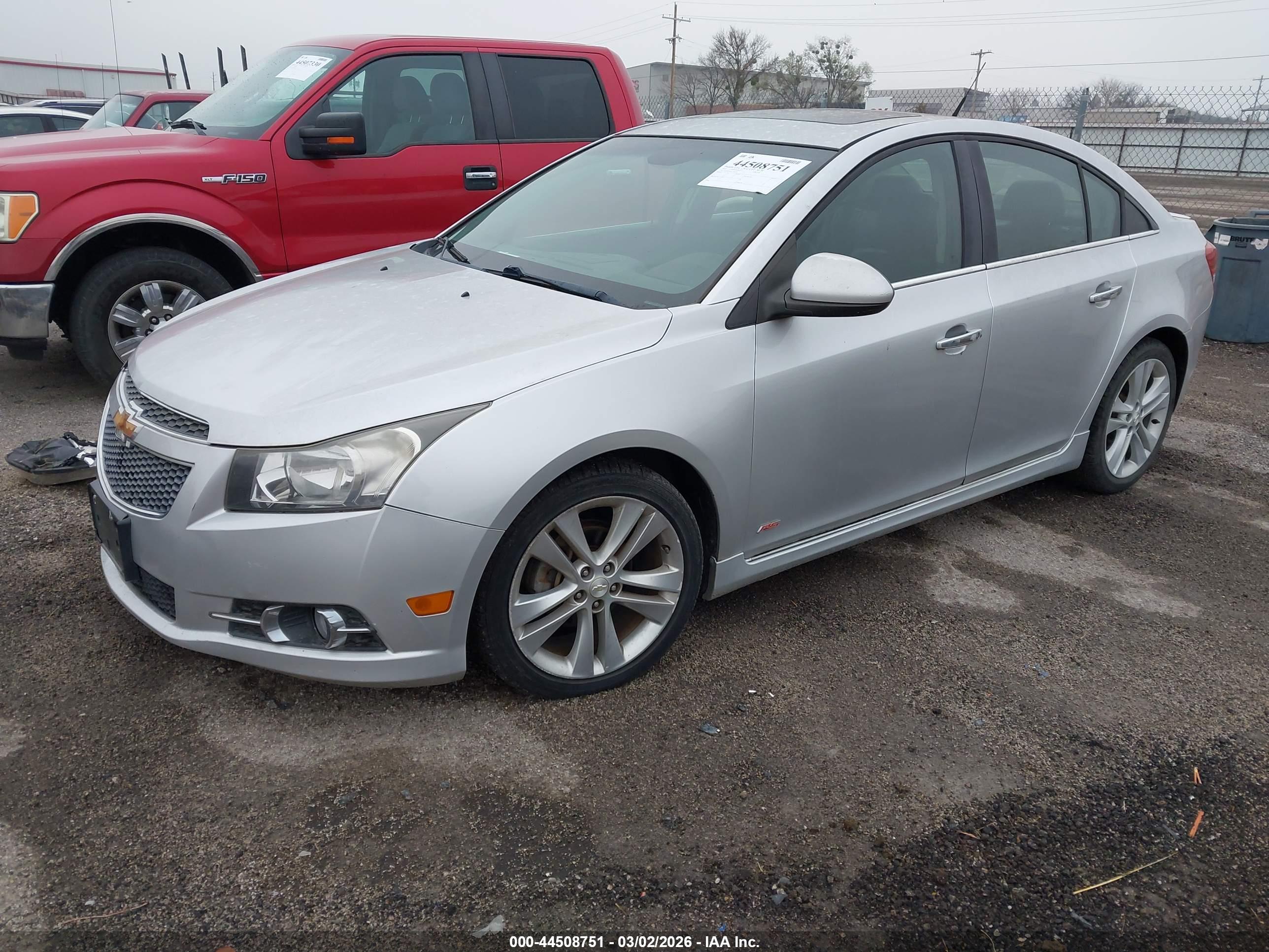 CHEVROLET CRUZE image 2