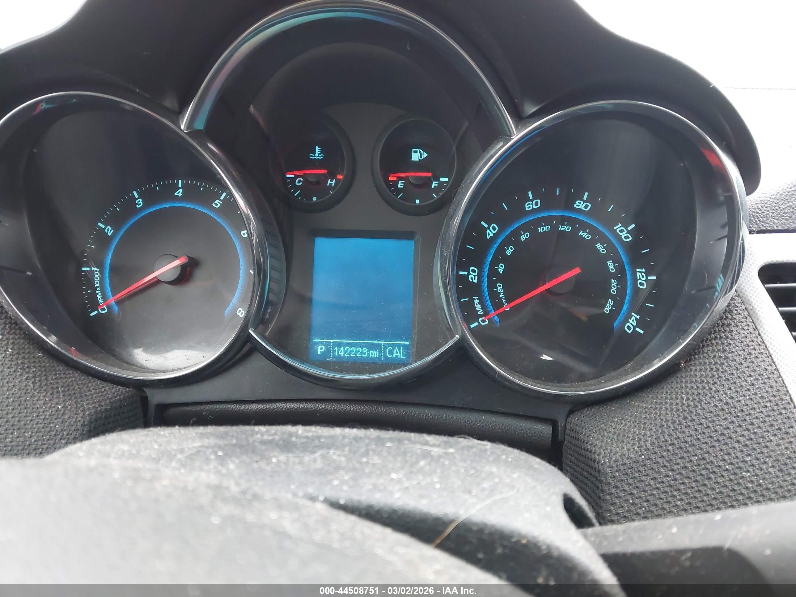 CHEVROLET CRUZE image 7