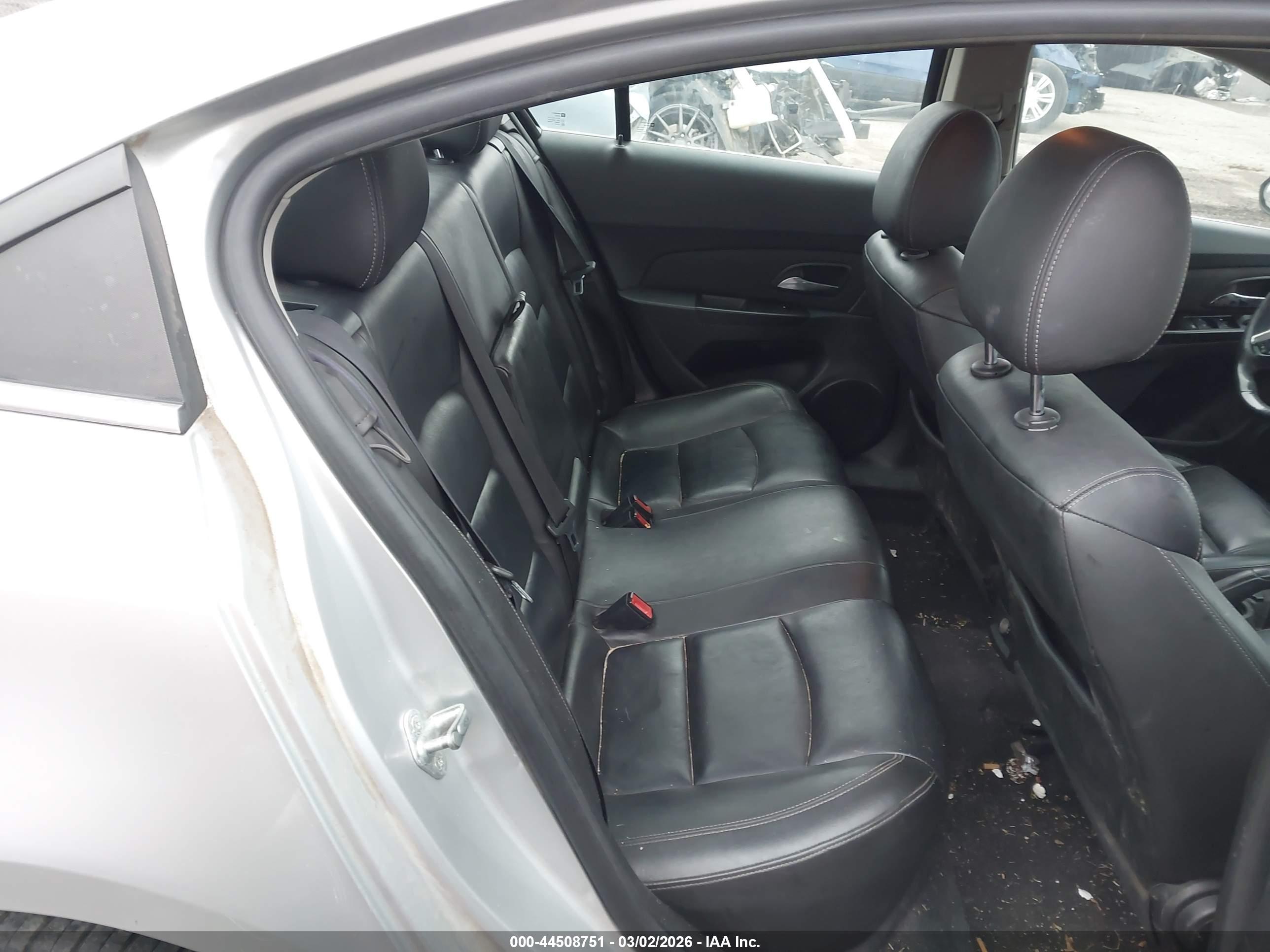 CHEVROLET CRUZE image 8