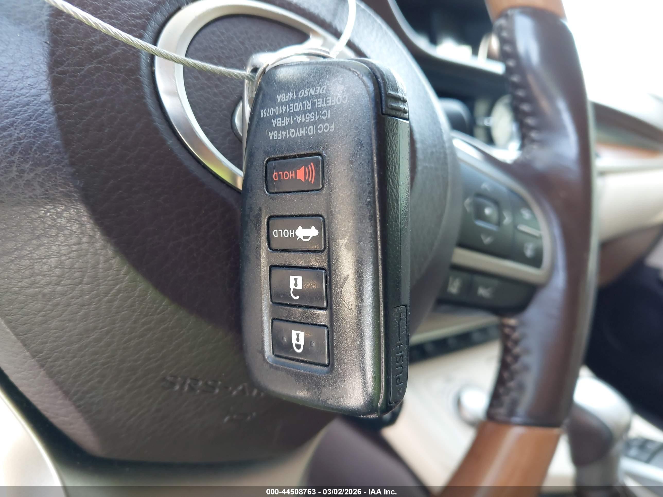 LEXUS ES image 11
