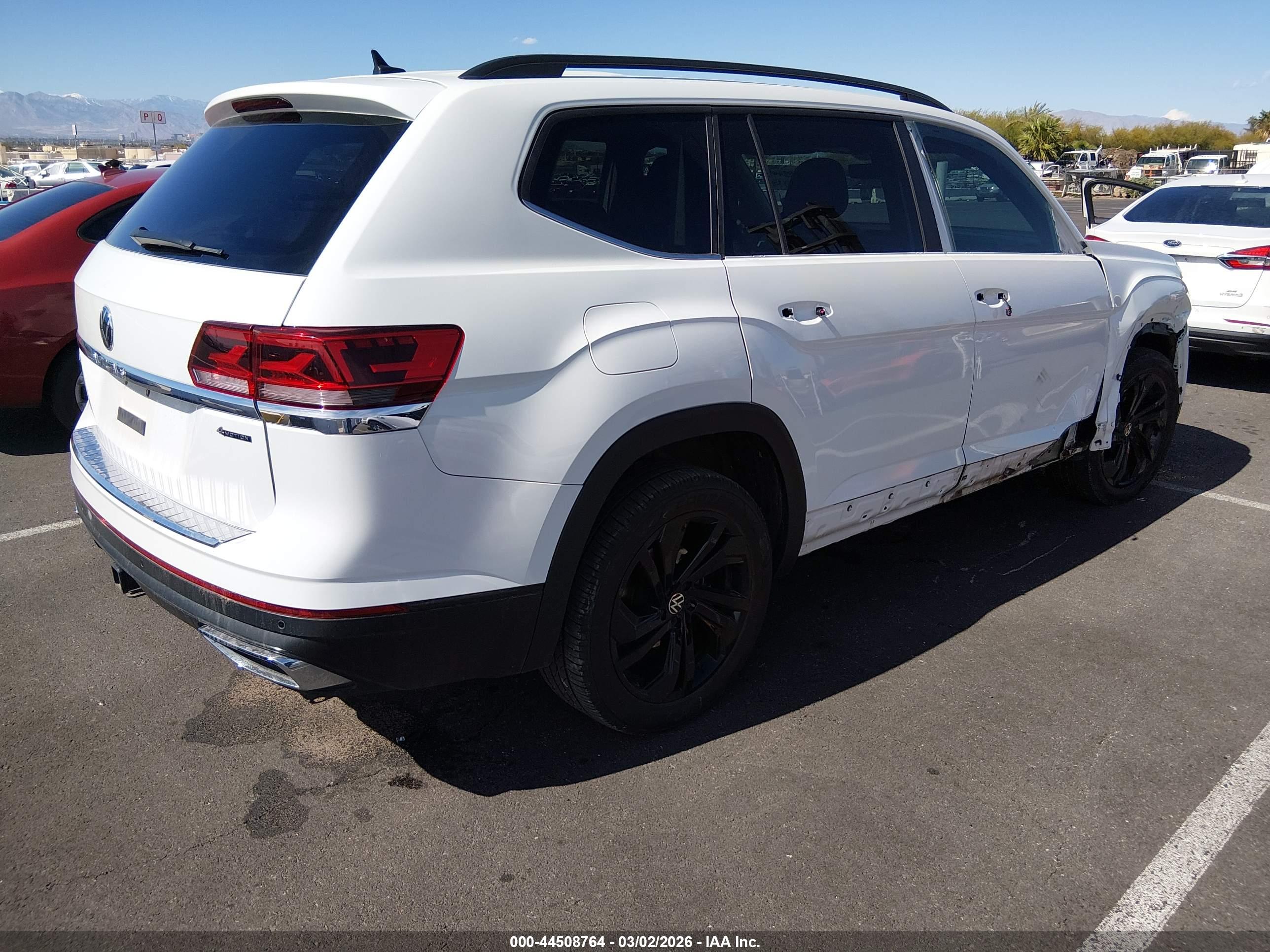 VOLKSWAGEN ATLAS image 4