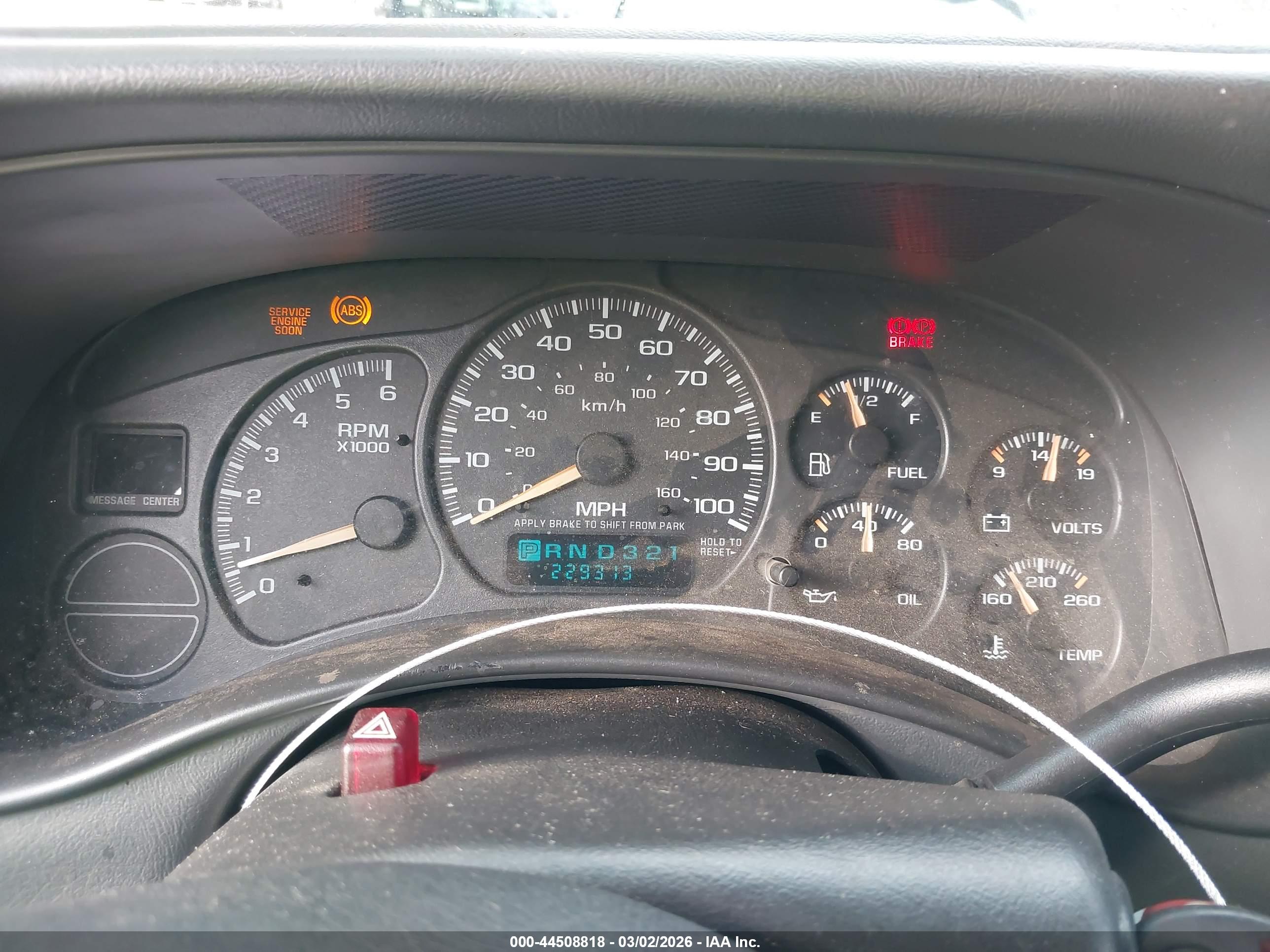CHEVROLET SILVERADO image 7