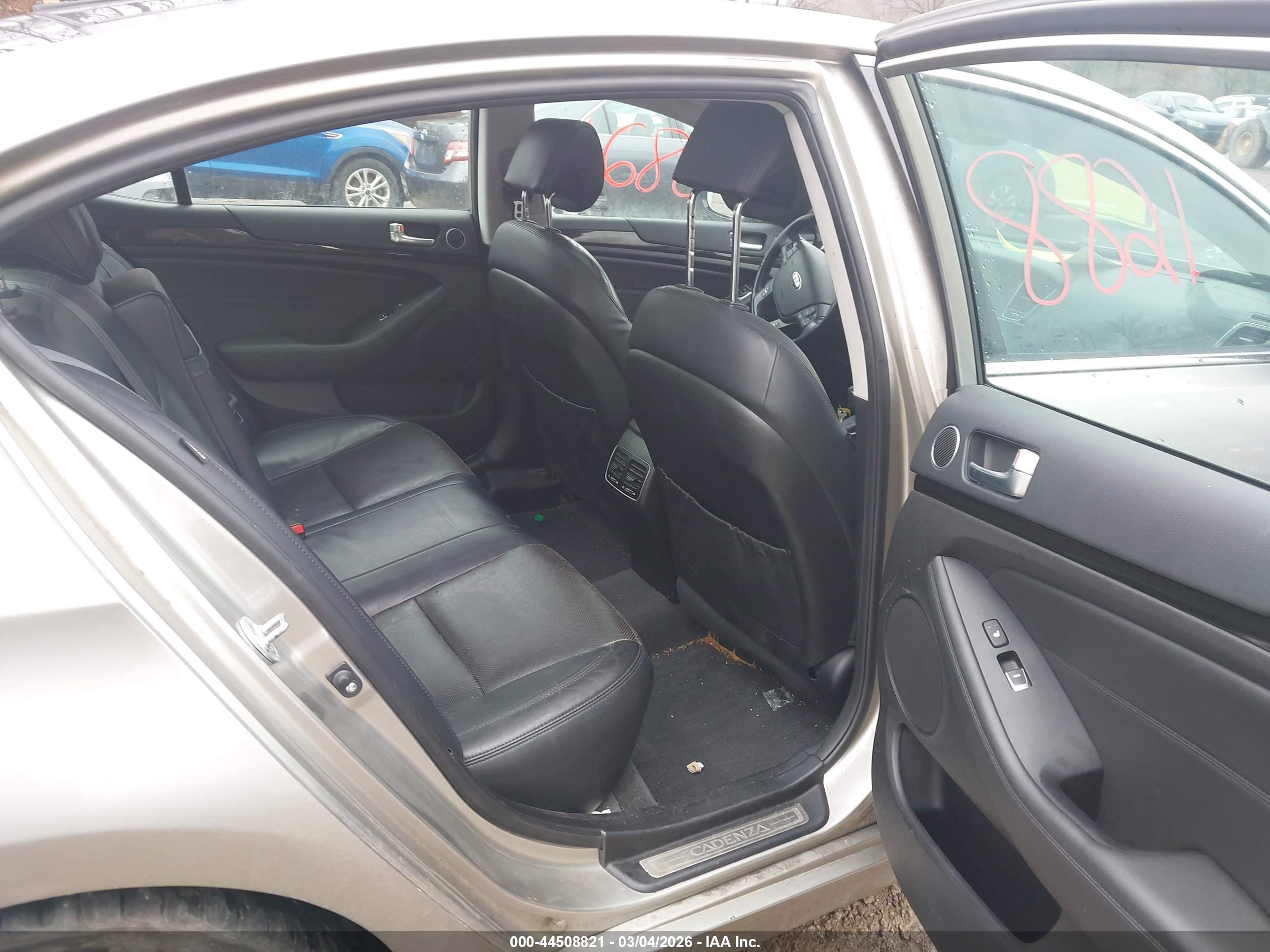 KIA CADENZA image 8