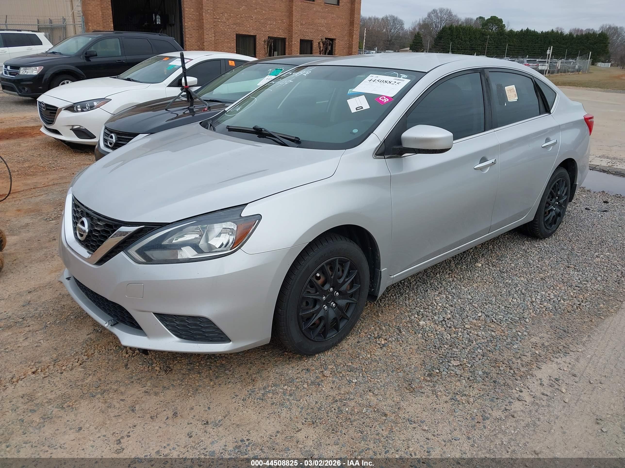 NISSAN SENTRA image 2
