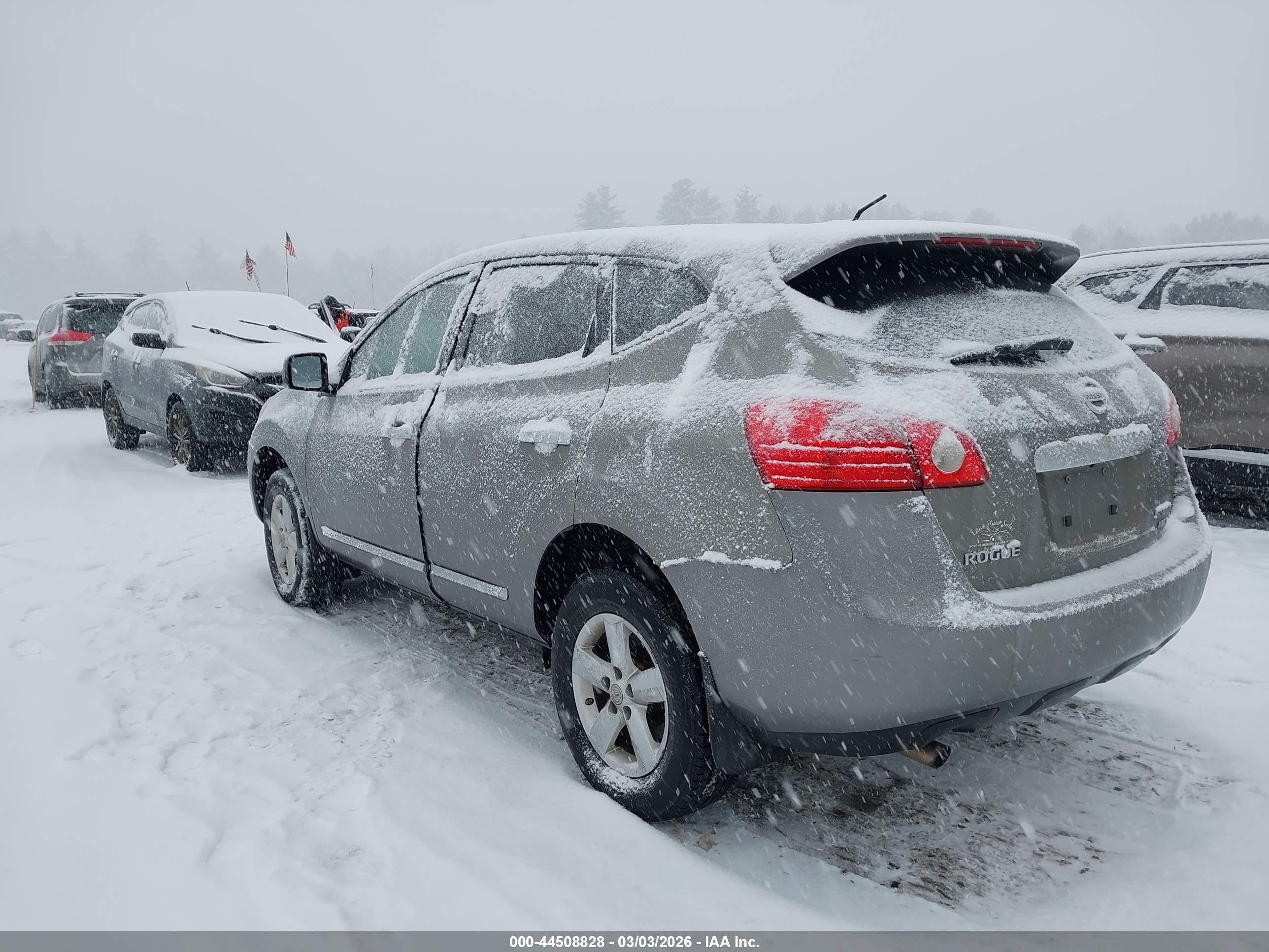 NISSAN ROGUE image 3