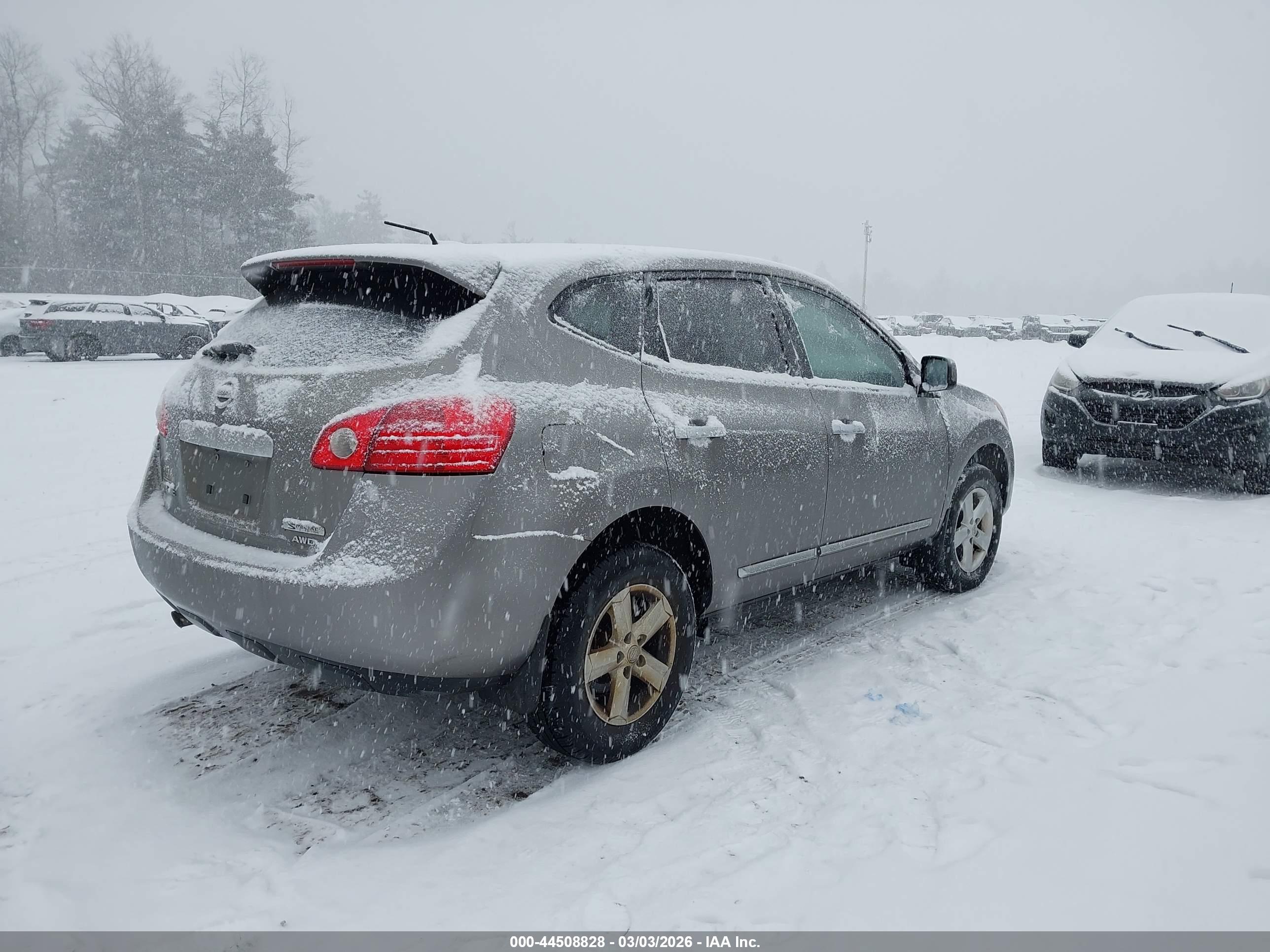NISSAN ROGUE image 4