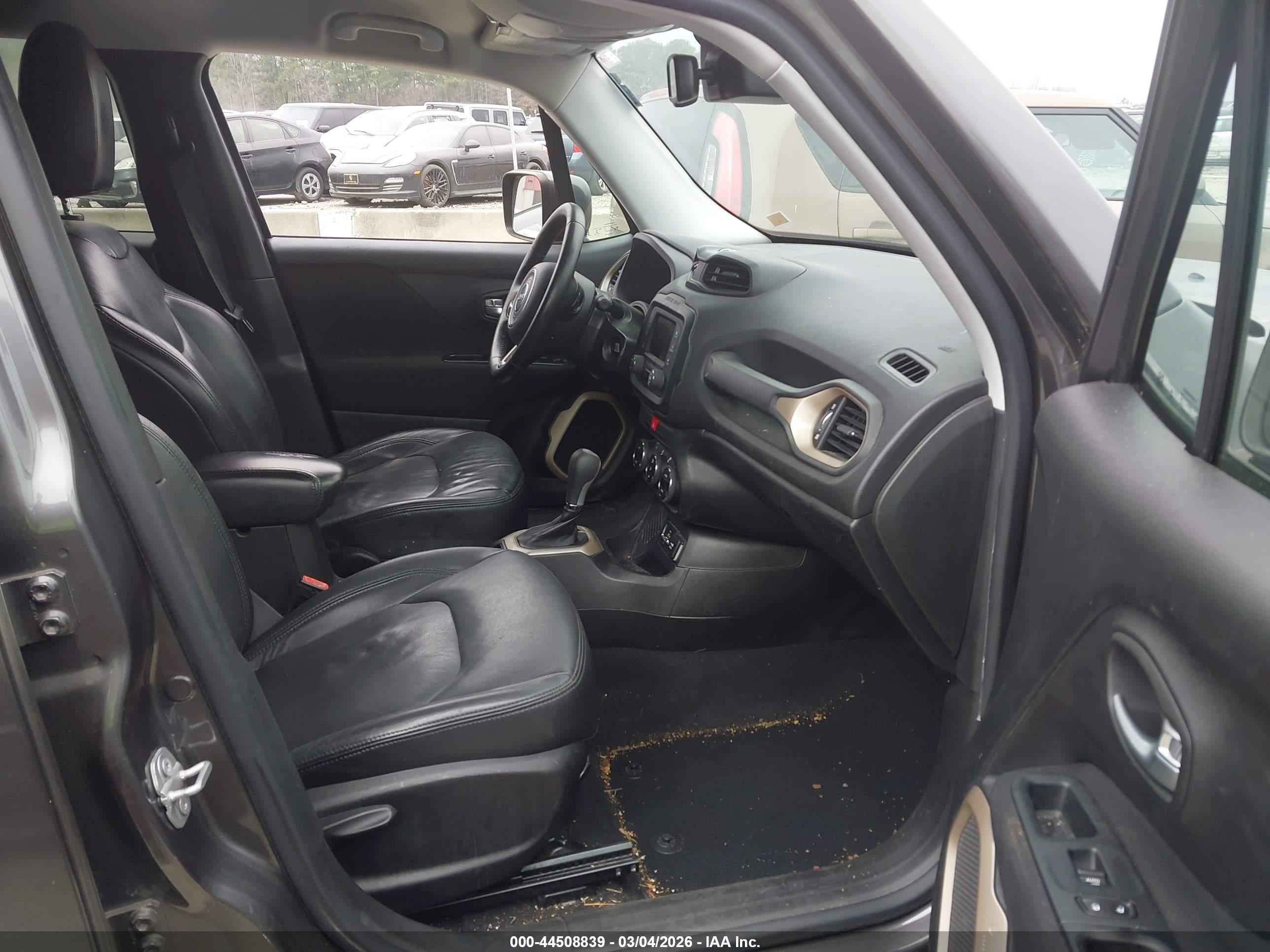JEEP RENEGADE image 5