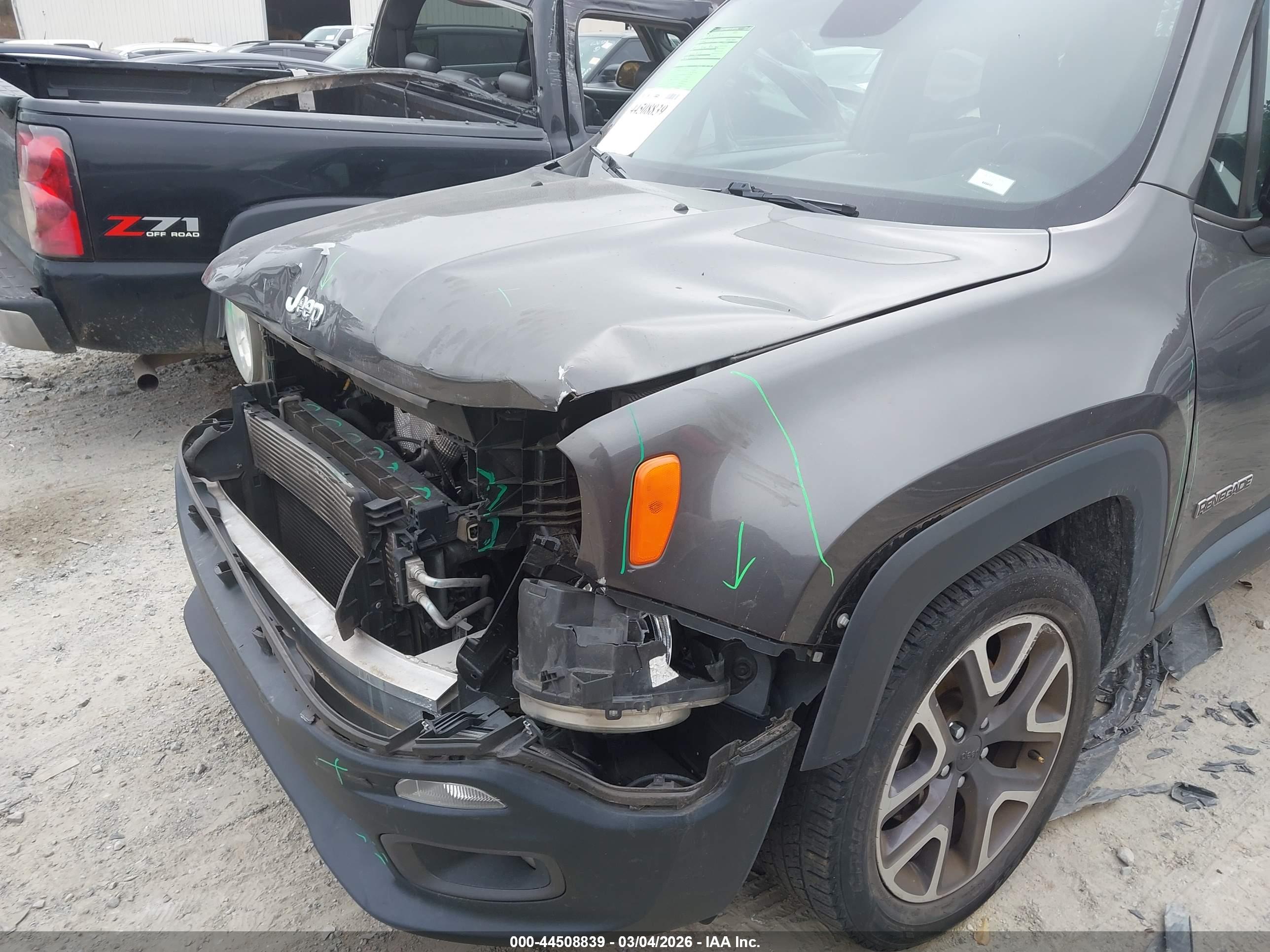 JEEP RENEGADE image 6