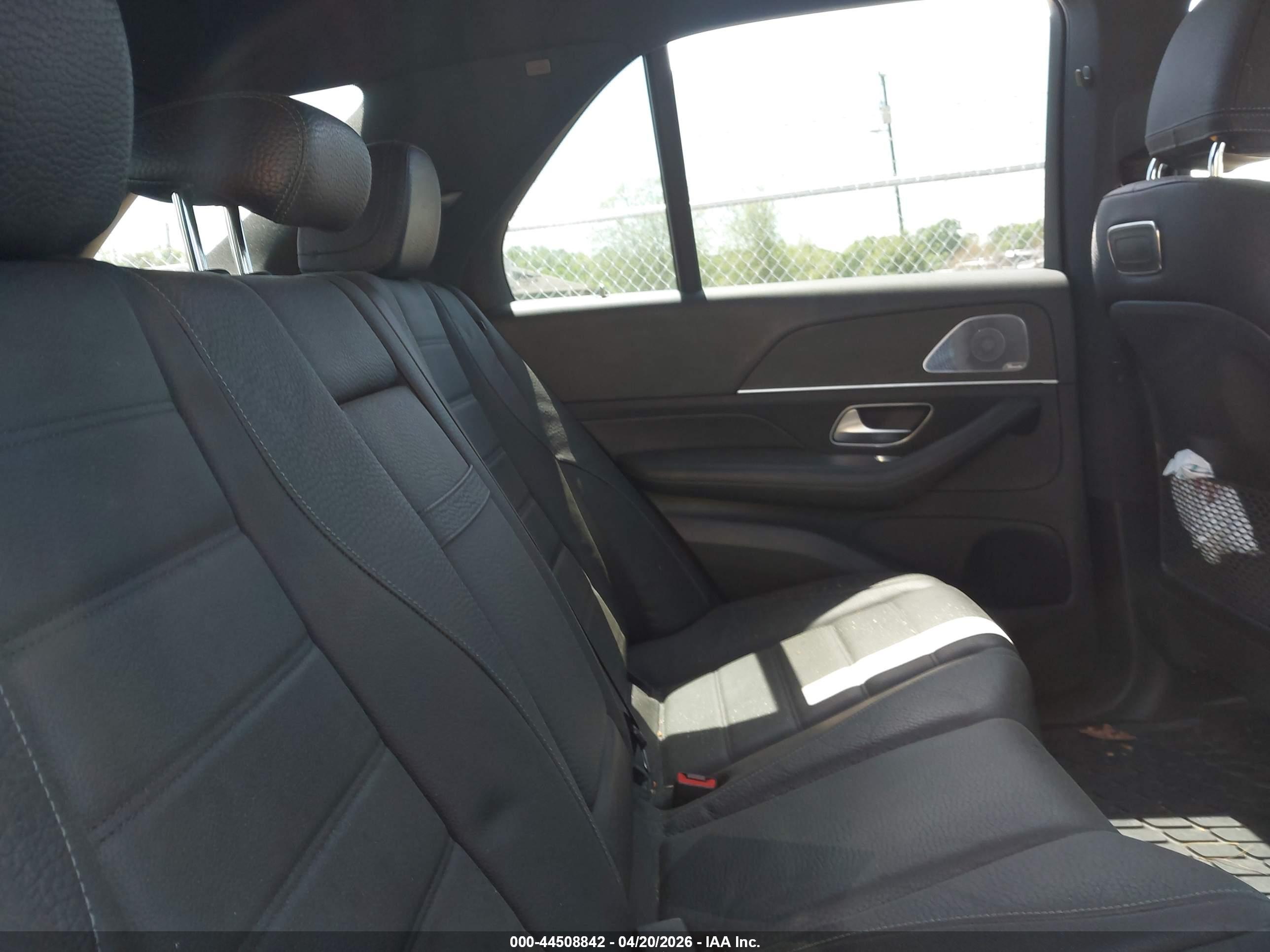 MERCEDES-BENZ GLE image 8