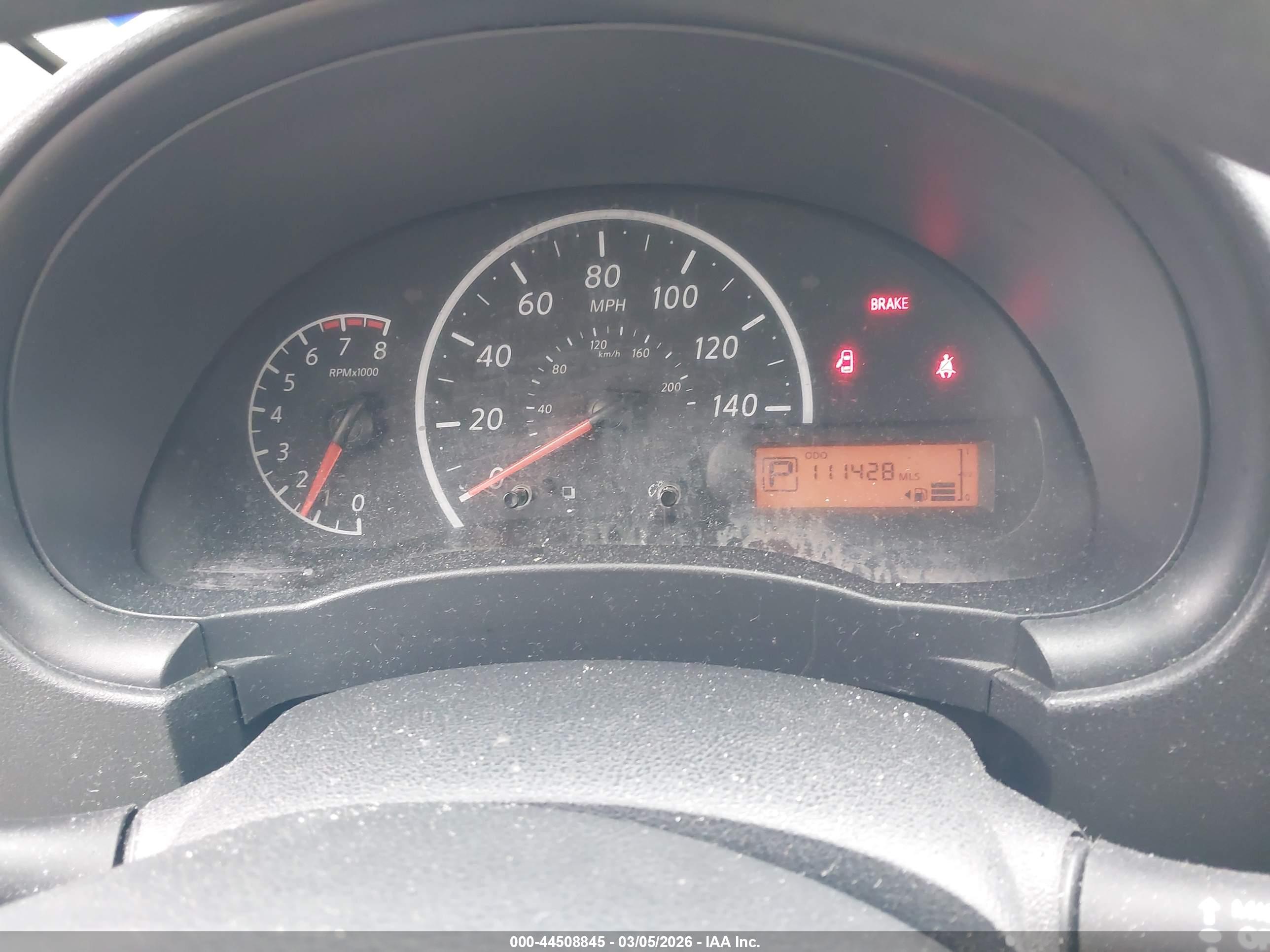 NISSAN VERSA image 7
