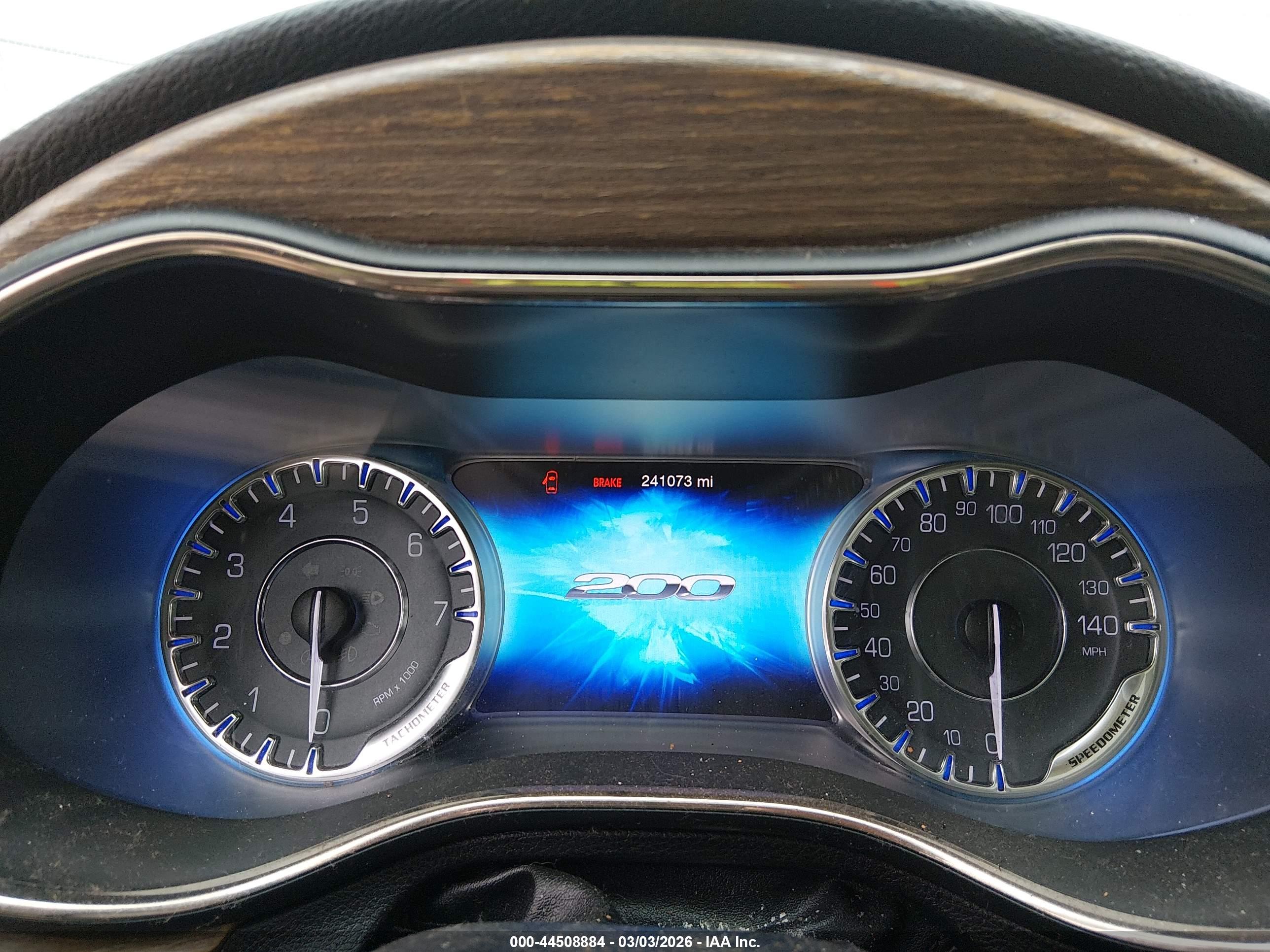 CHRYSLER 200 image 7