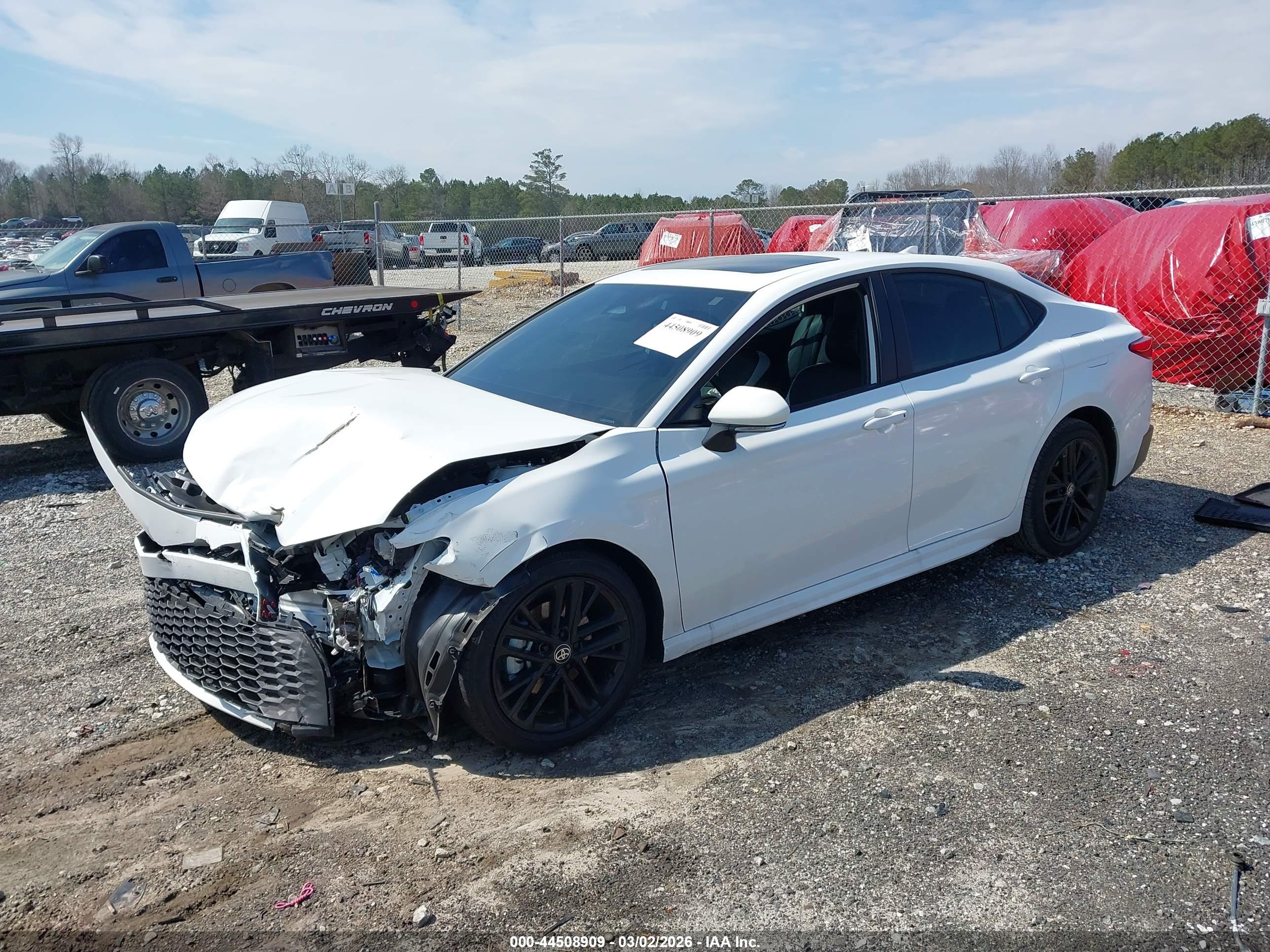 TOYOTA CAMRY image 2
