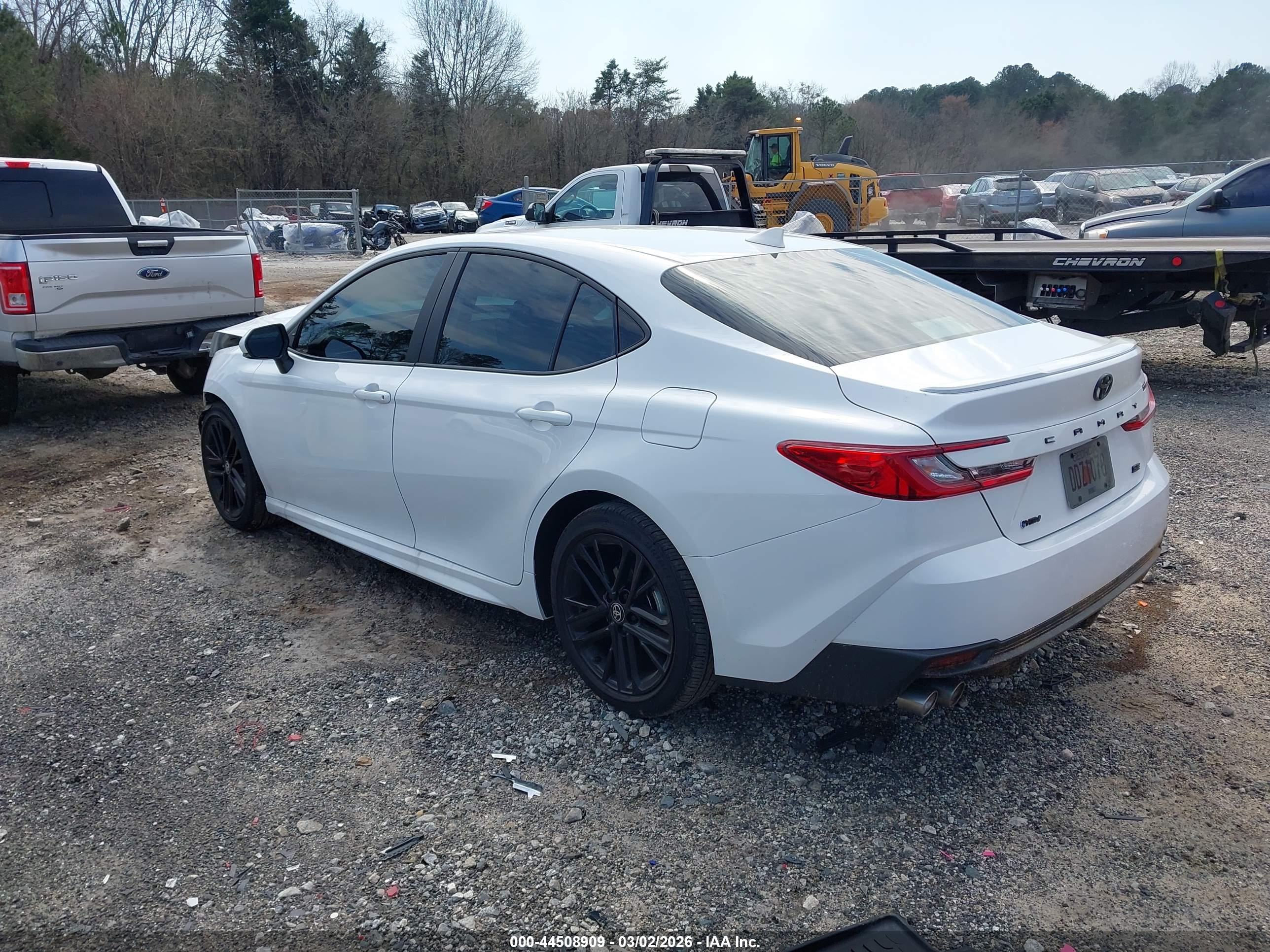 TOYOTA CAMRY image 3
