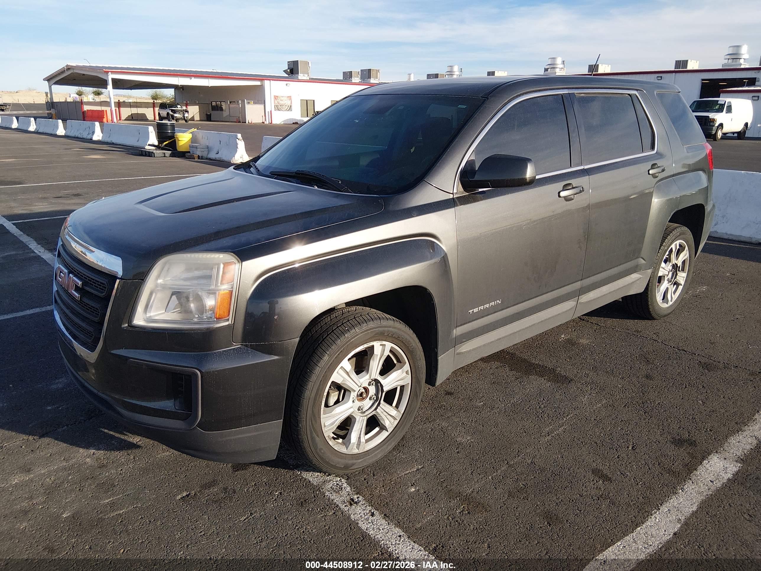 GMC TERRAIN image 2