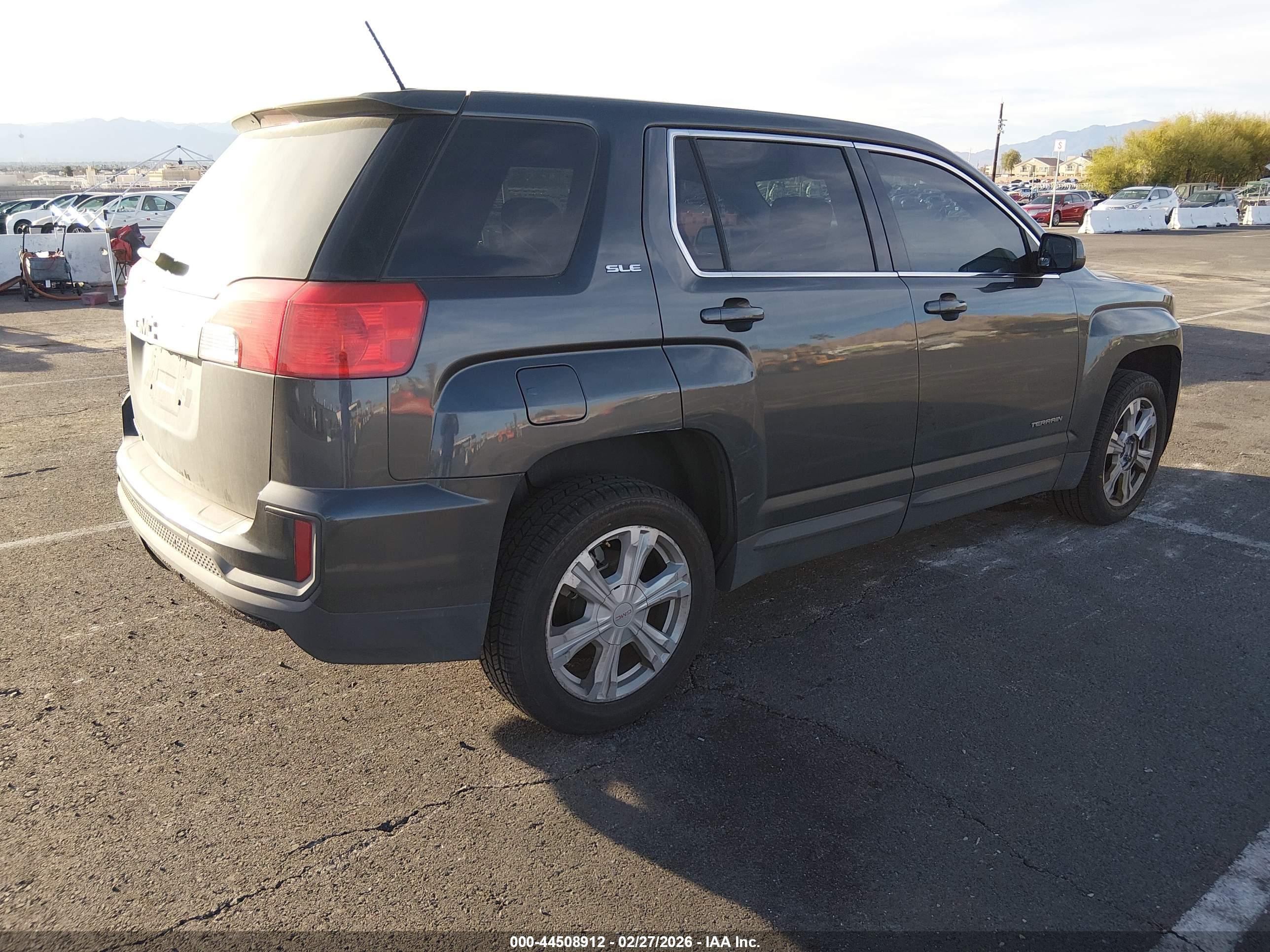 GMC TERRAIN image 4
