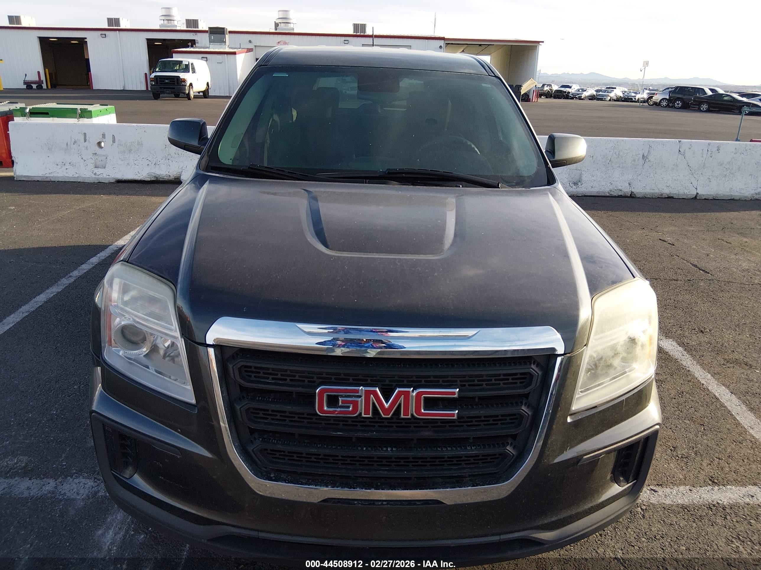 GMC TERRAIN image 6