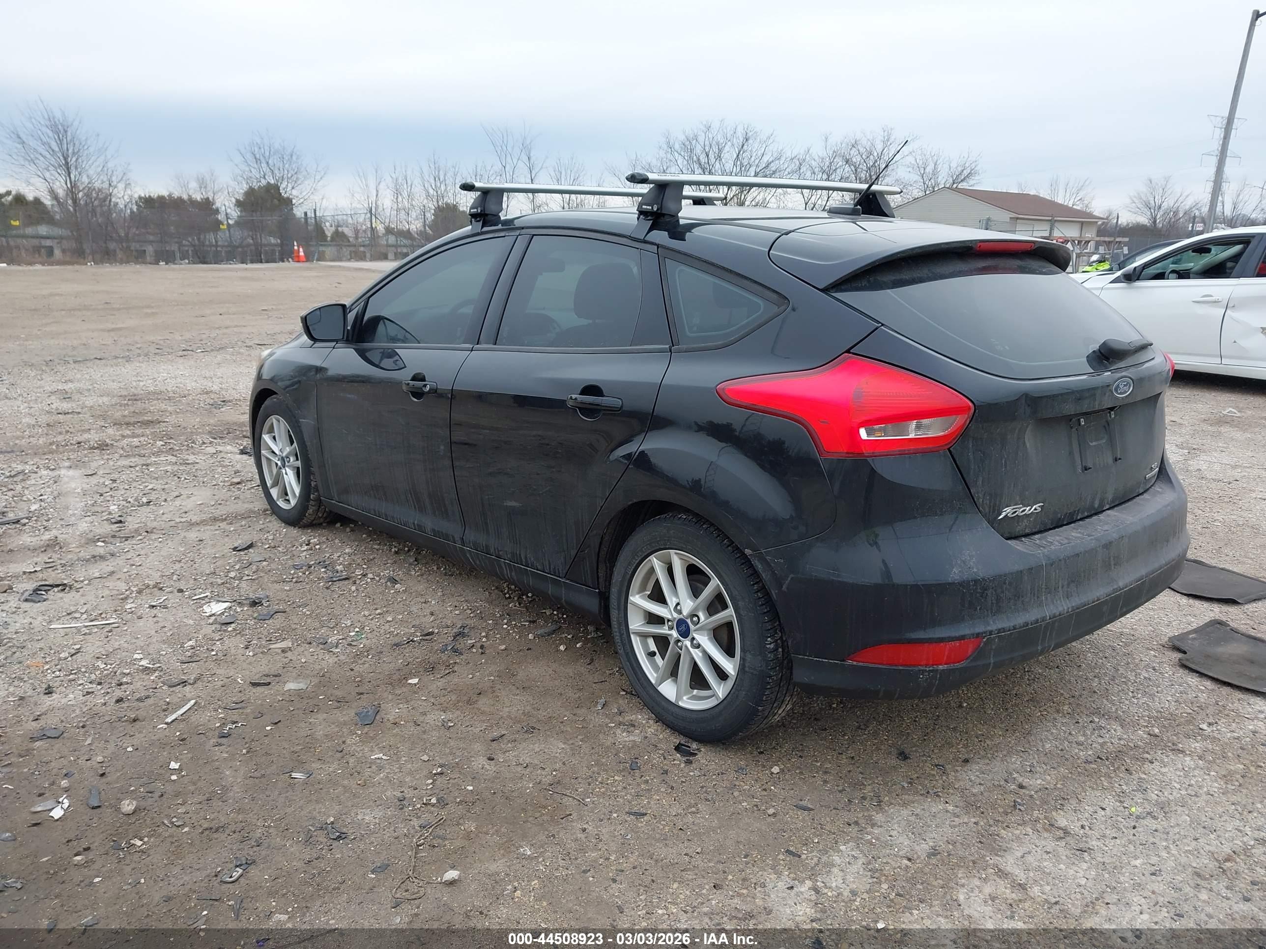 FORD FOCUS image 3