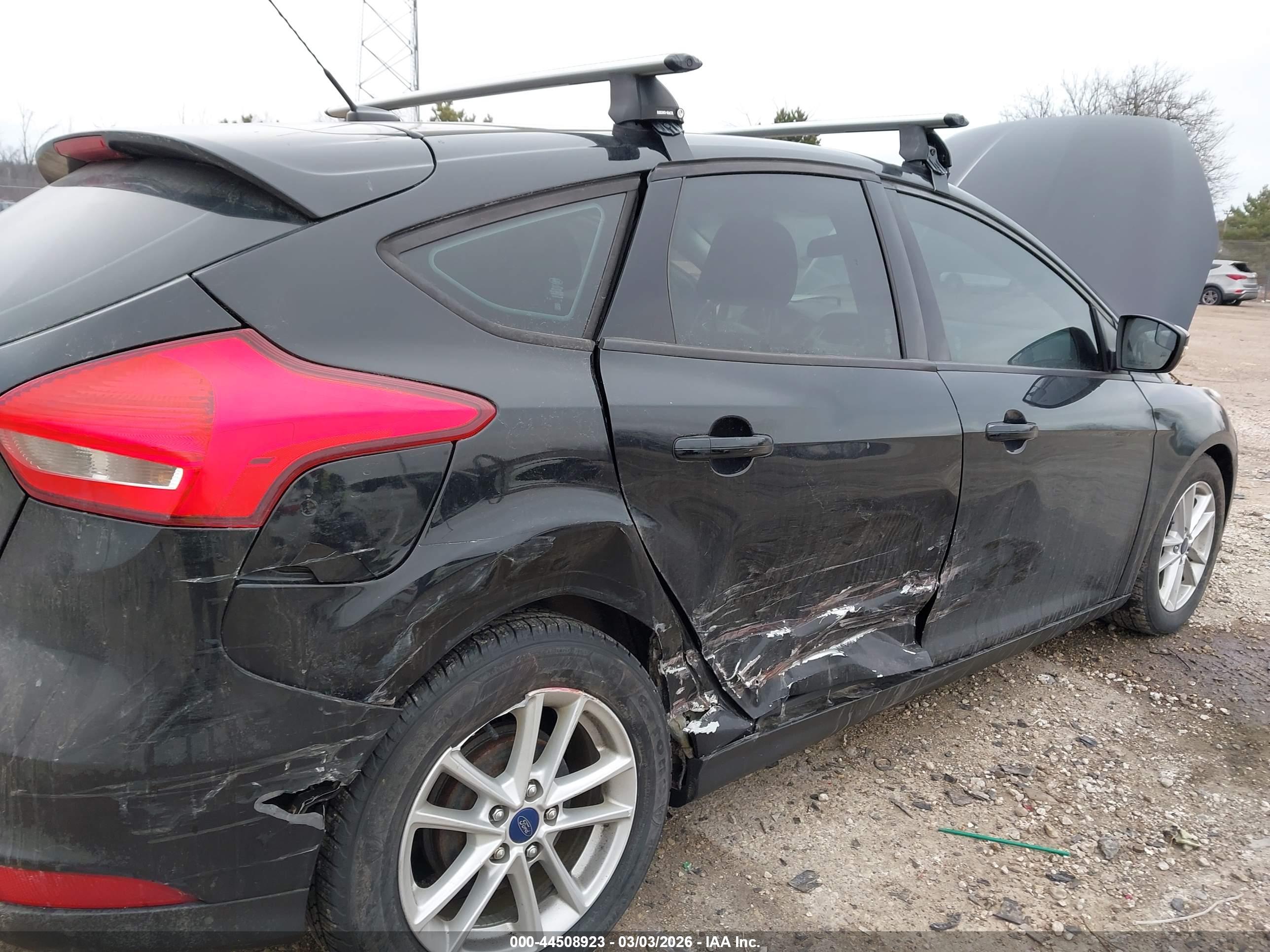 FORD FOCUS image 6