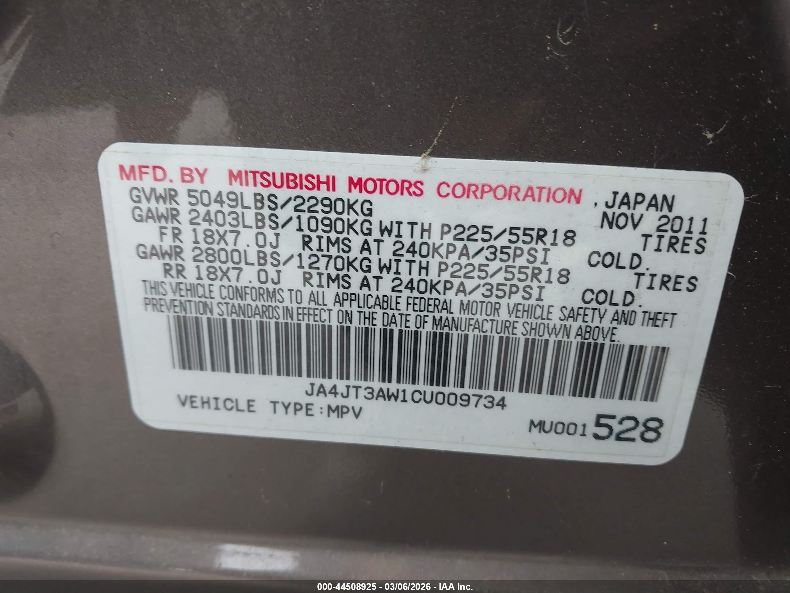 MITSUBISHI OUTLANDER image 9