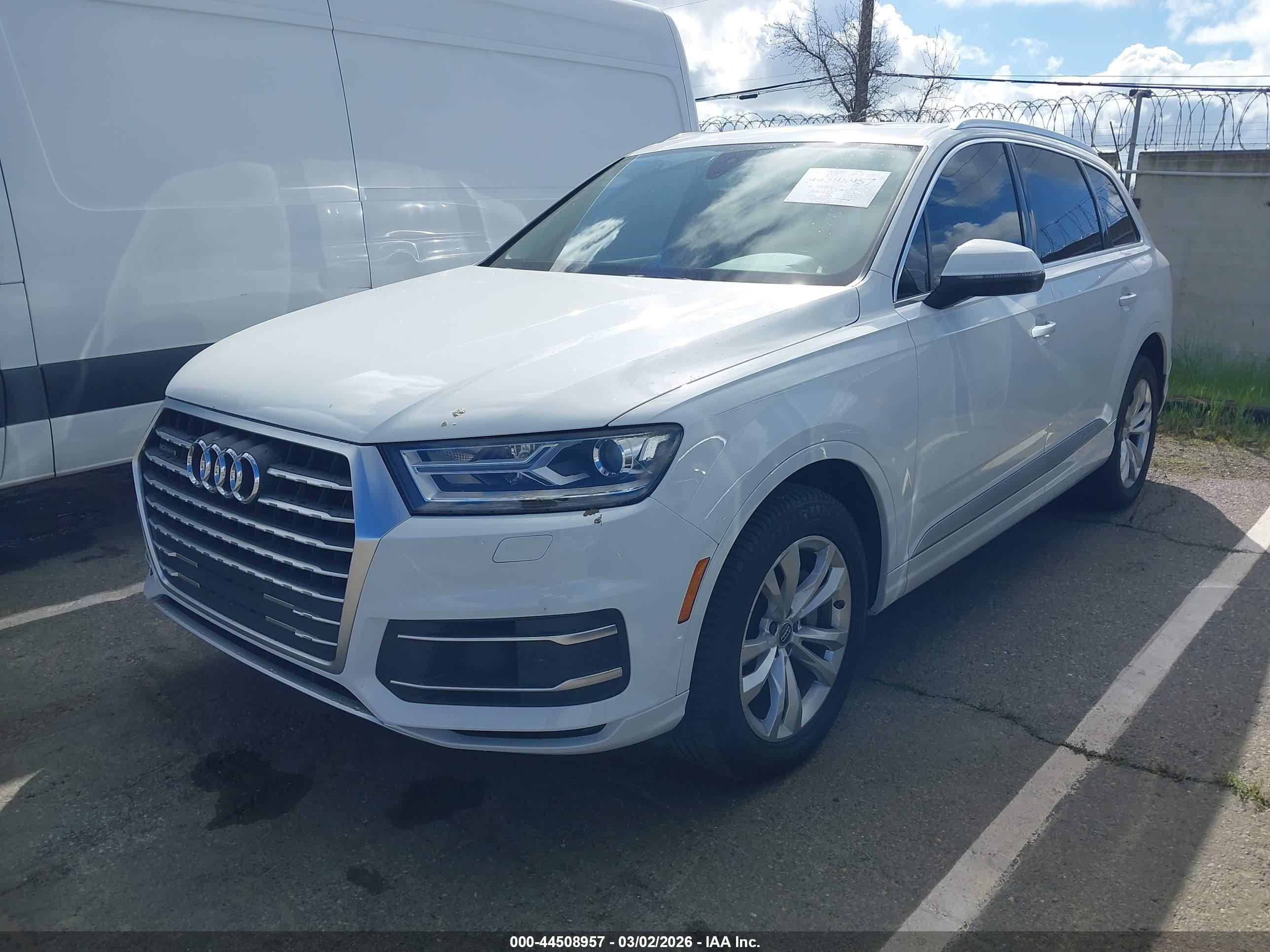 AUDI Q7 image 2