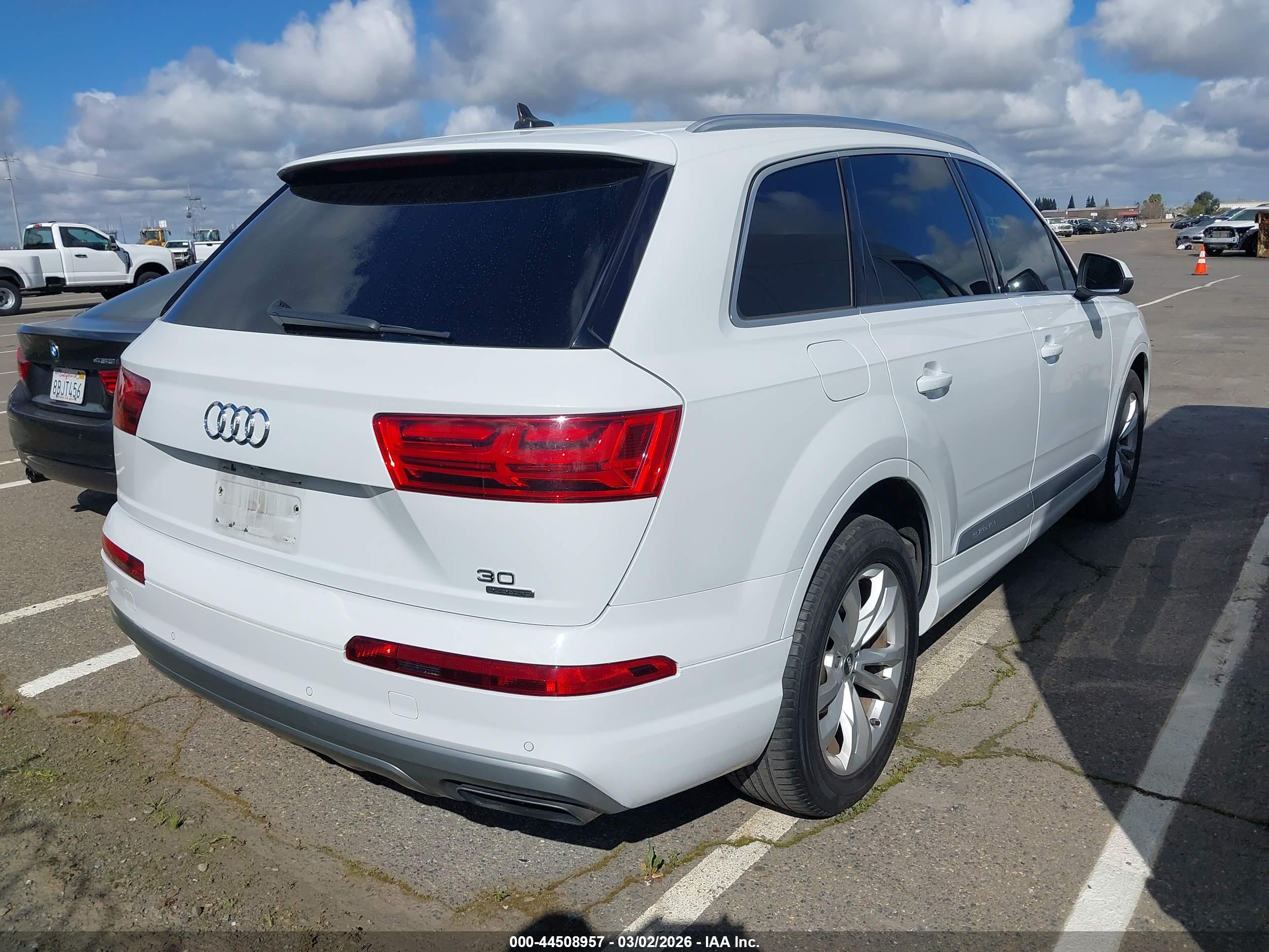 AUDI Q7 image 4