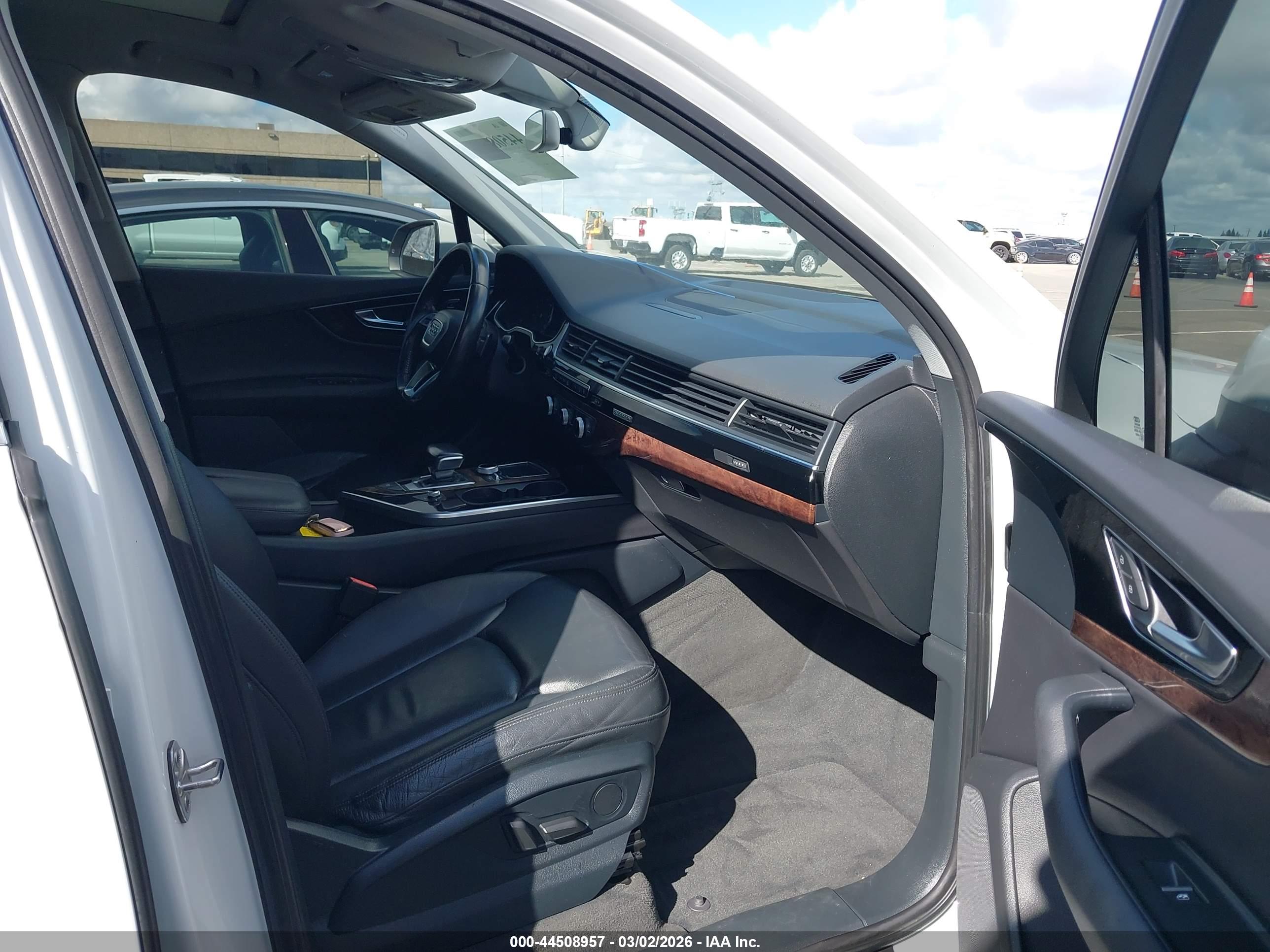 AUDI Q7 image 5