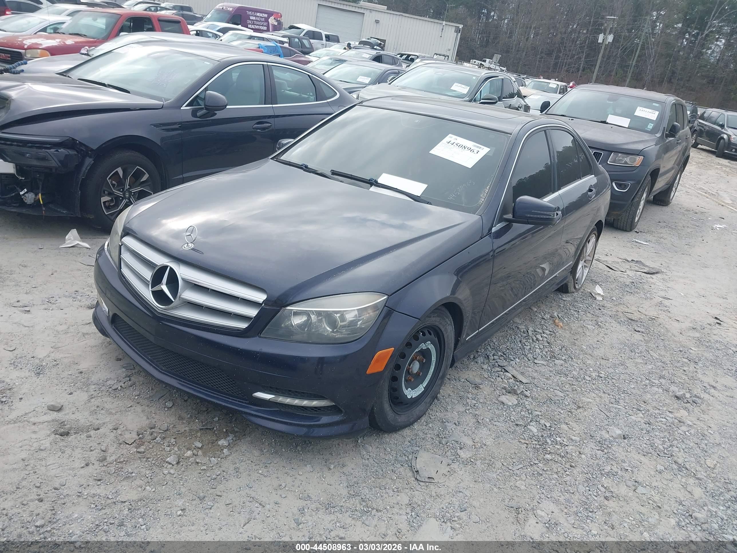 MERCEDES-BENZ C image 2