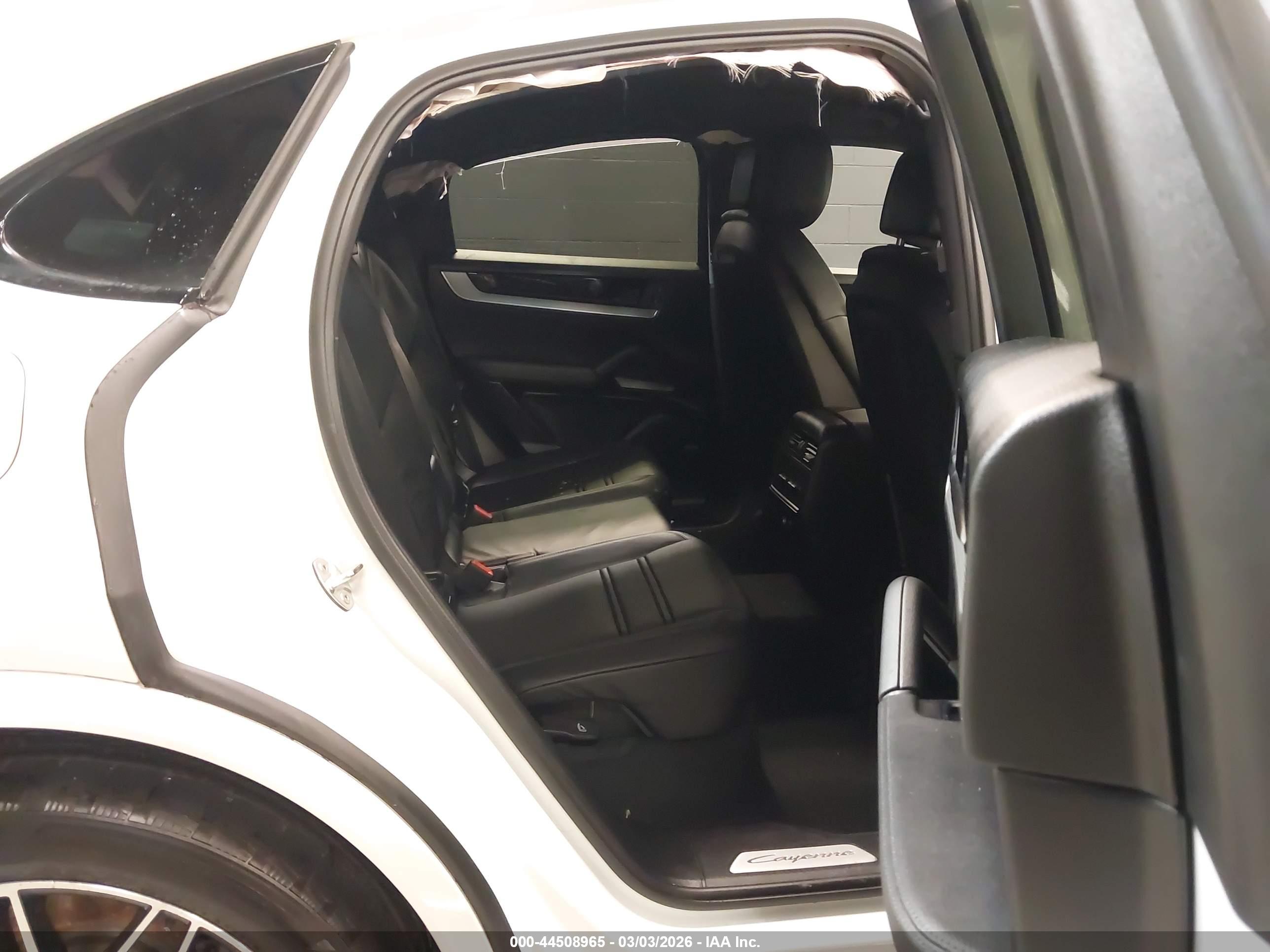 PORSCHE CAYENNE image 8