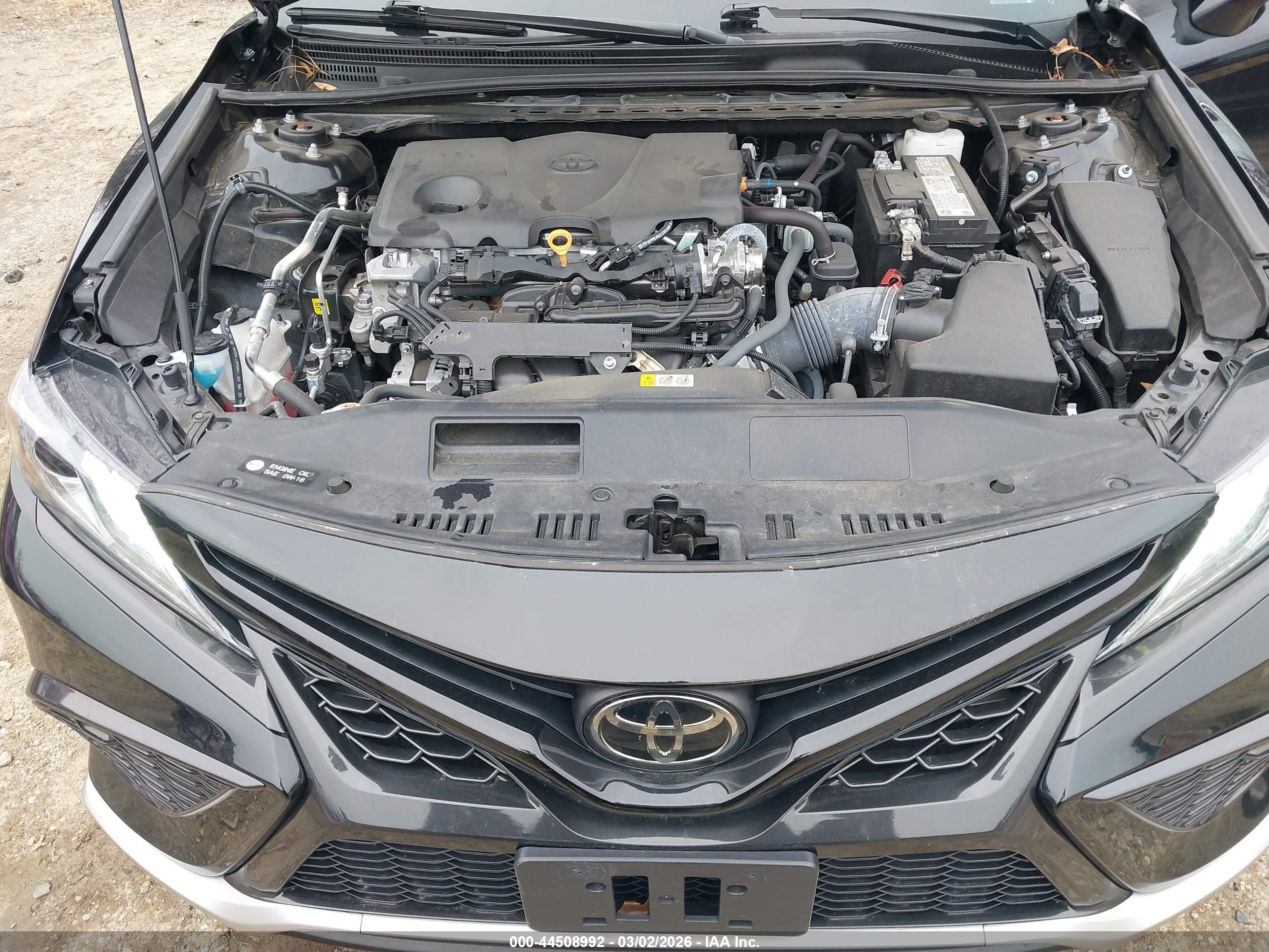 TOYOTA CAMRY image 10