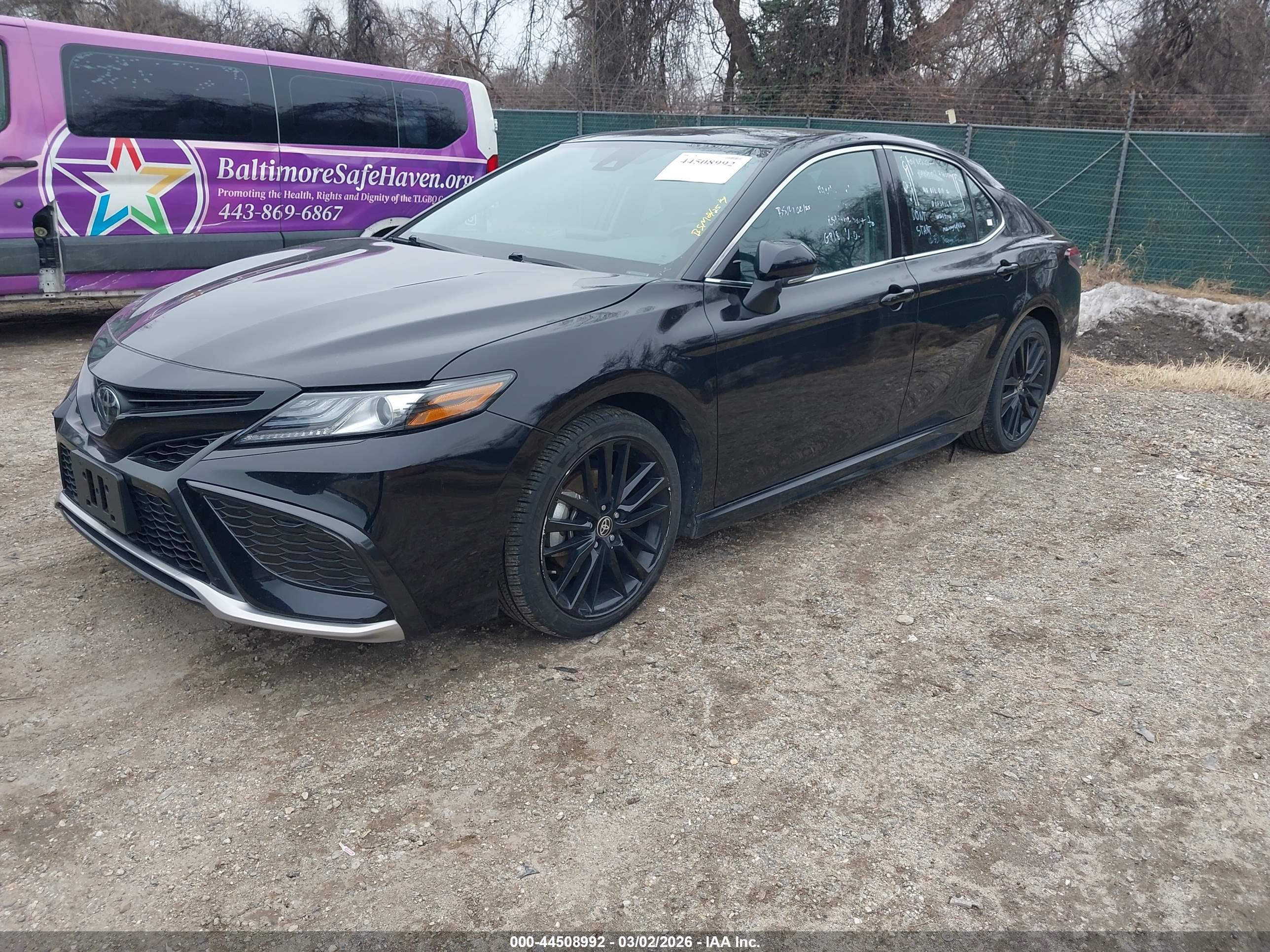 TOYOTA CAMRY image 2