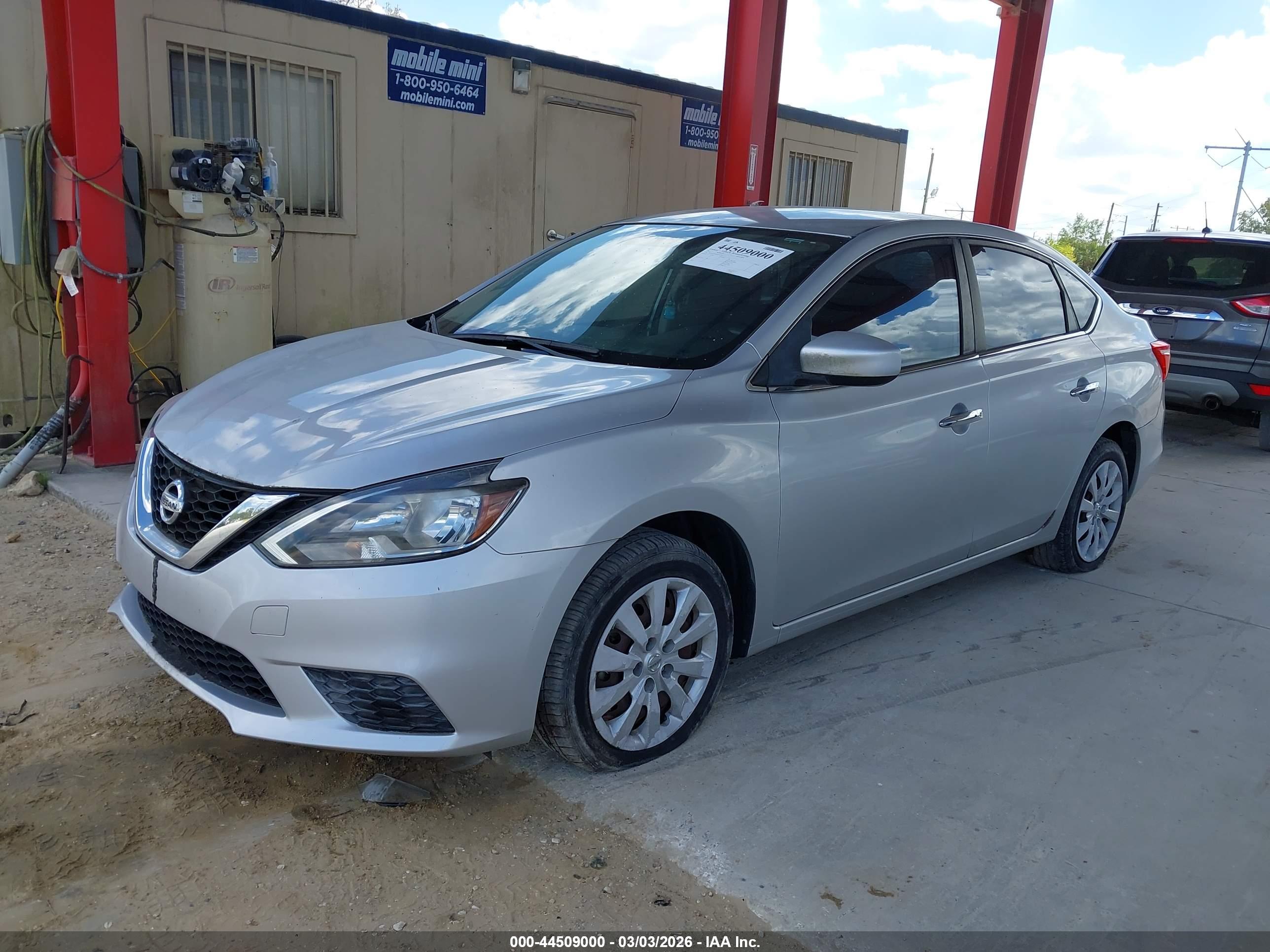 NISSAN SENTRA image 2
