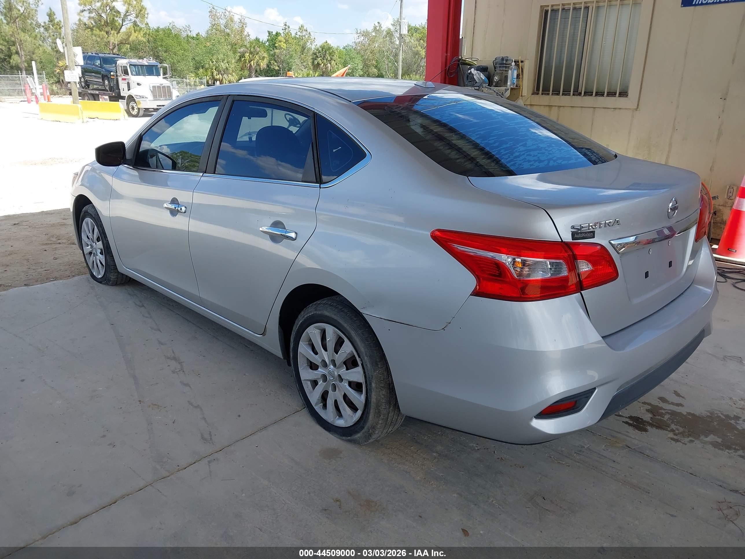 NISSAN SENTRA image 3