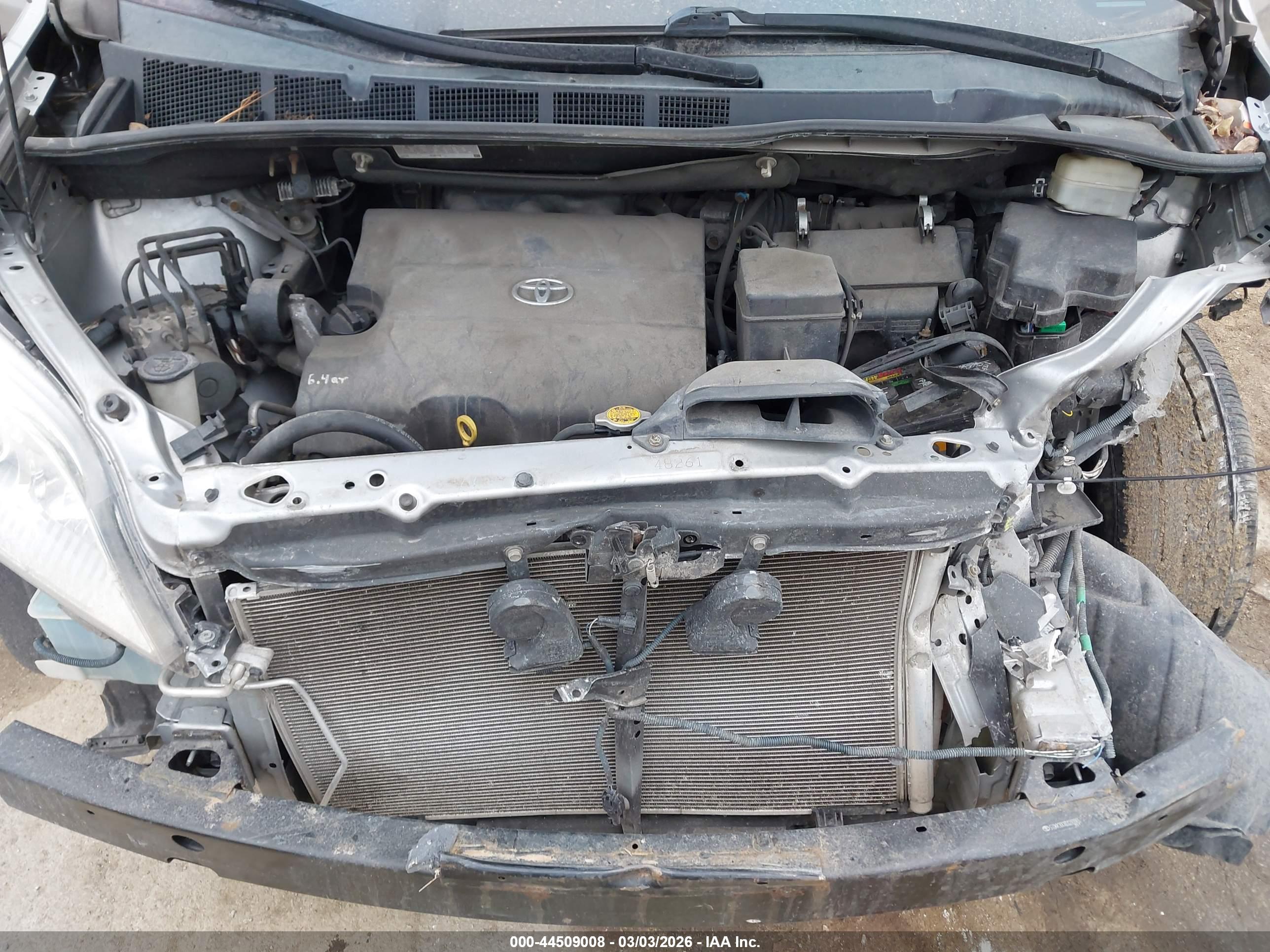 TOYOTA SIENNA image 10