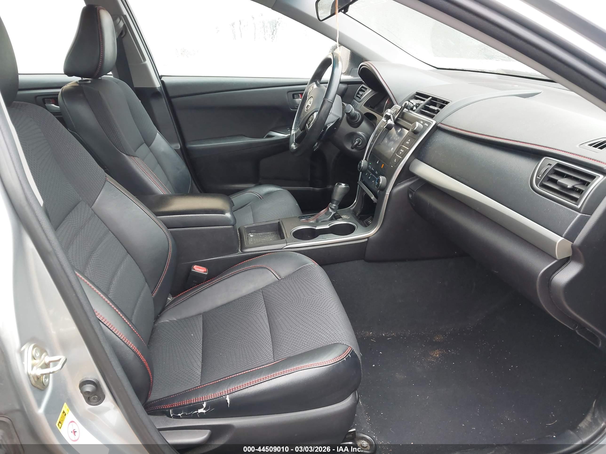 TOYOTA CAMRY image 5