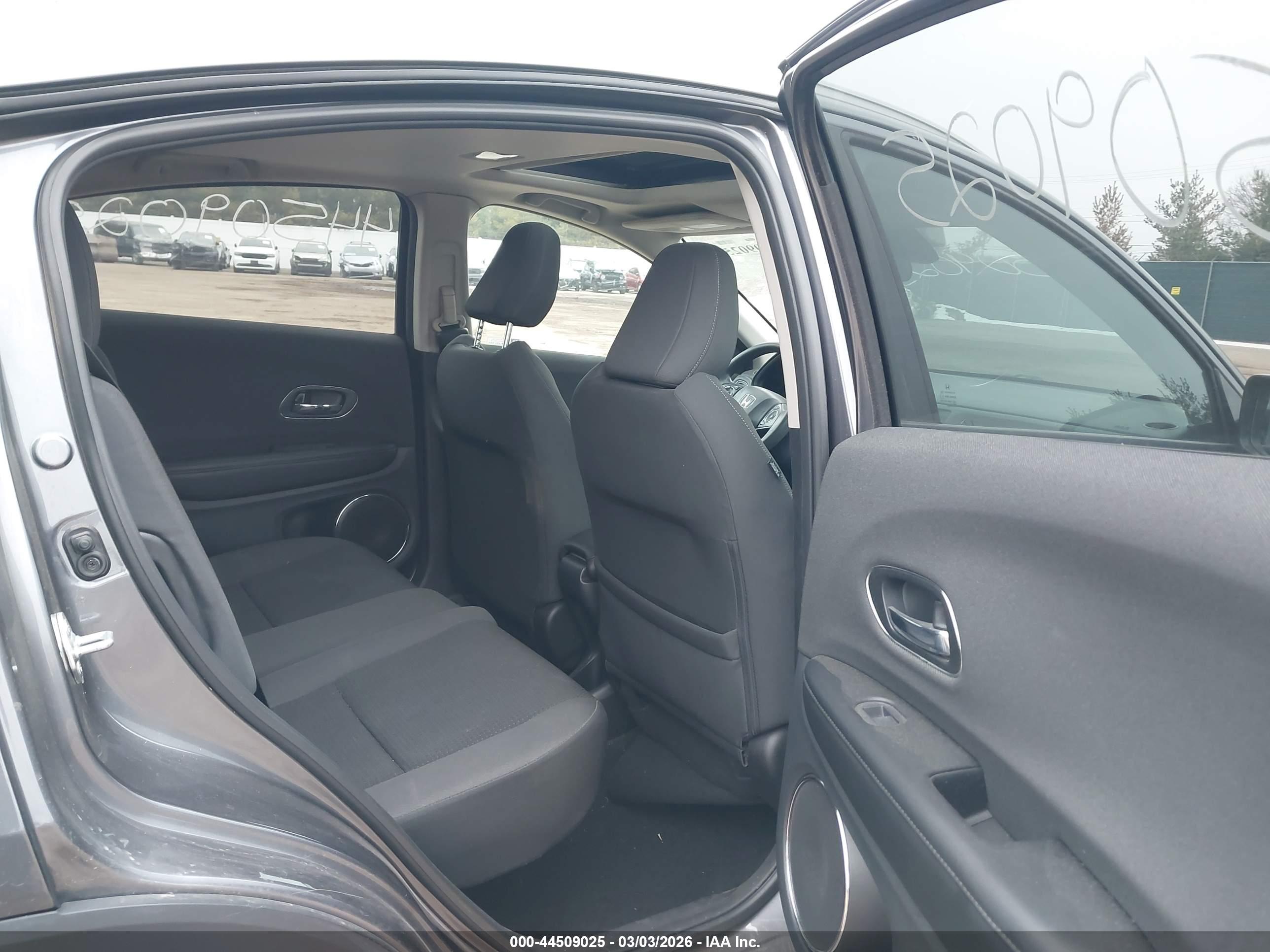 HONDA HR-V image 8