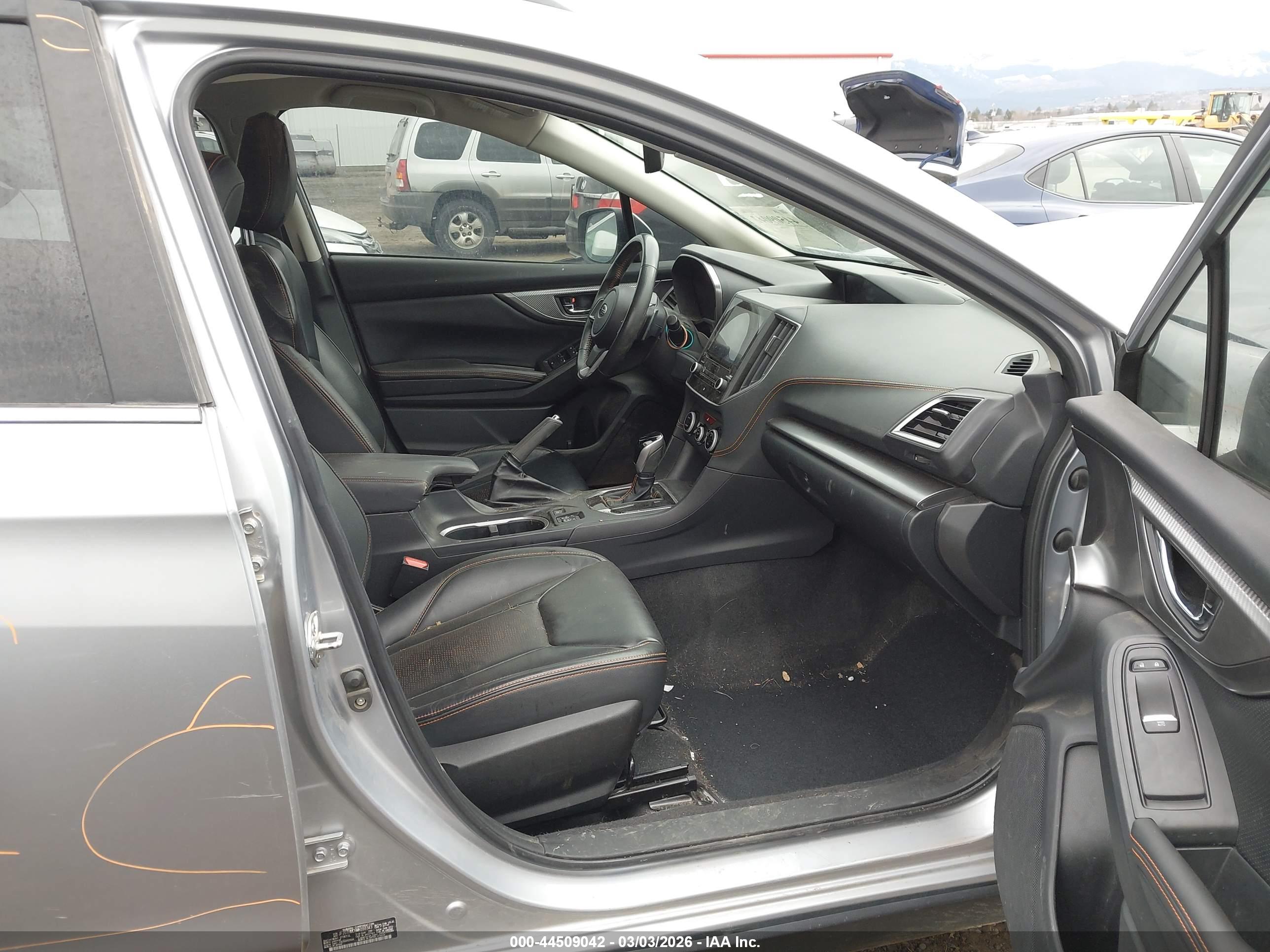 SUBARU CROSSTREK image 5
